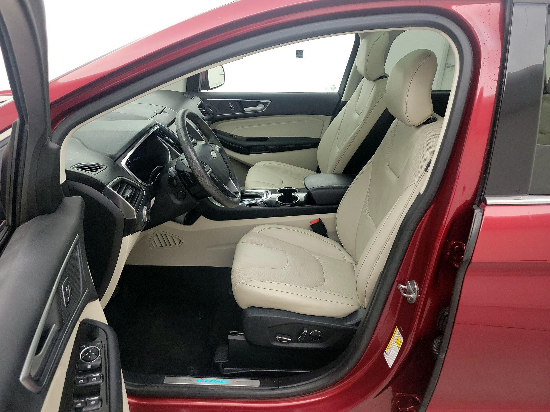 Thumbnail: 2018 Ford Edge - 11