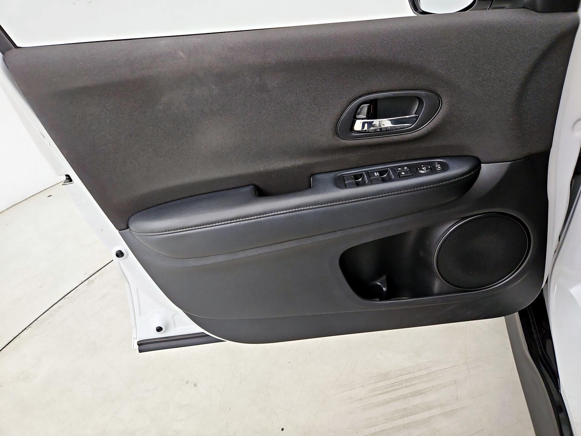 Thumbnail: 2019 Honda HR-V - 12