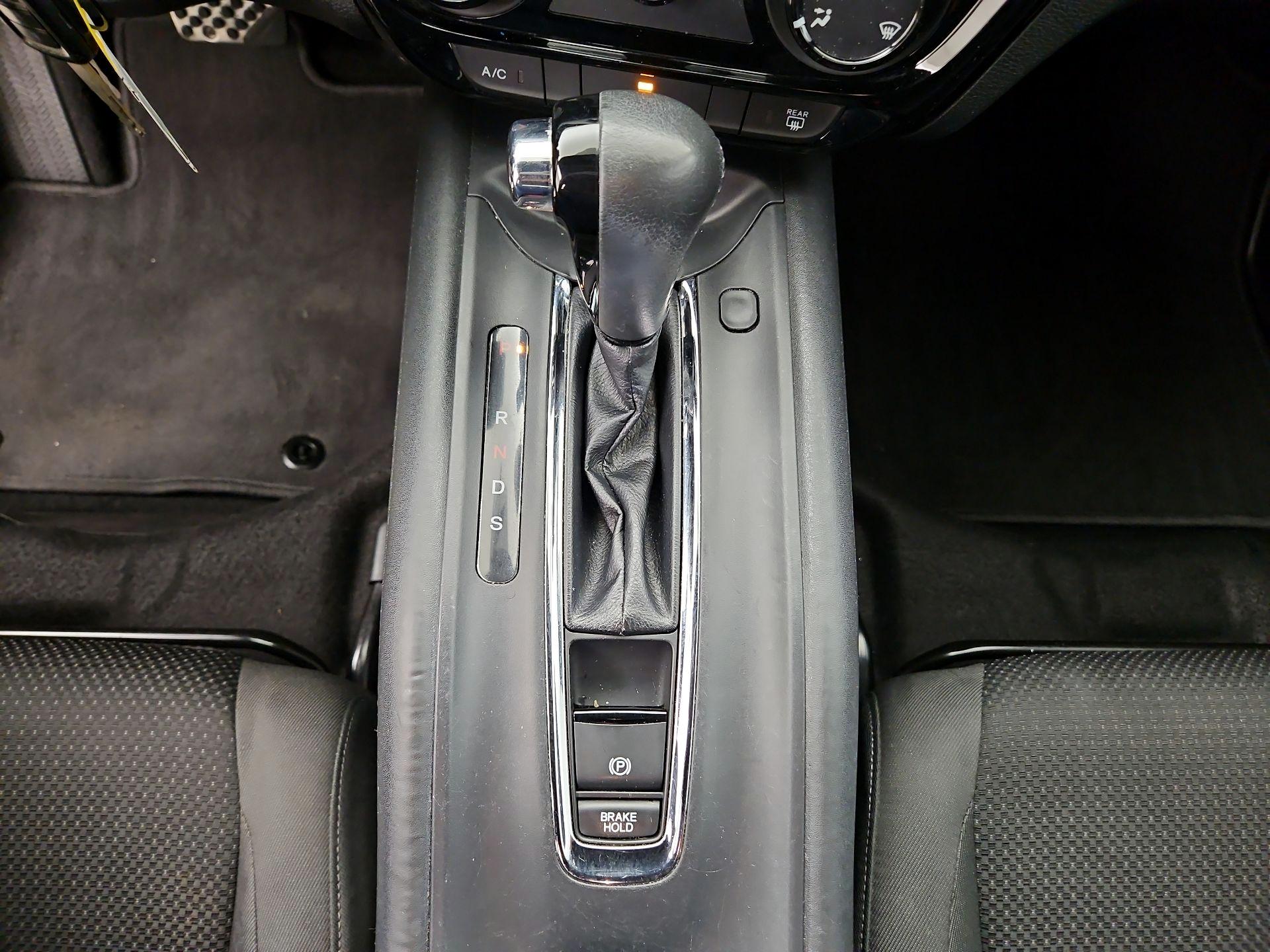 Thumbnail: 2019 Honda HR-V - 16