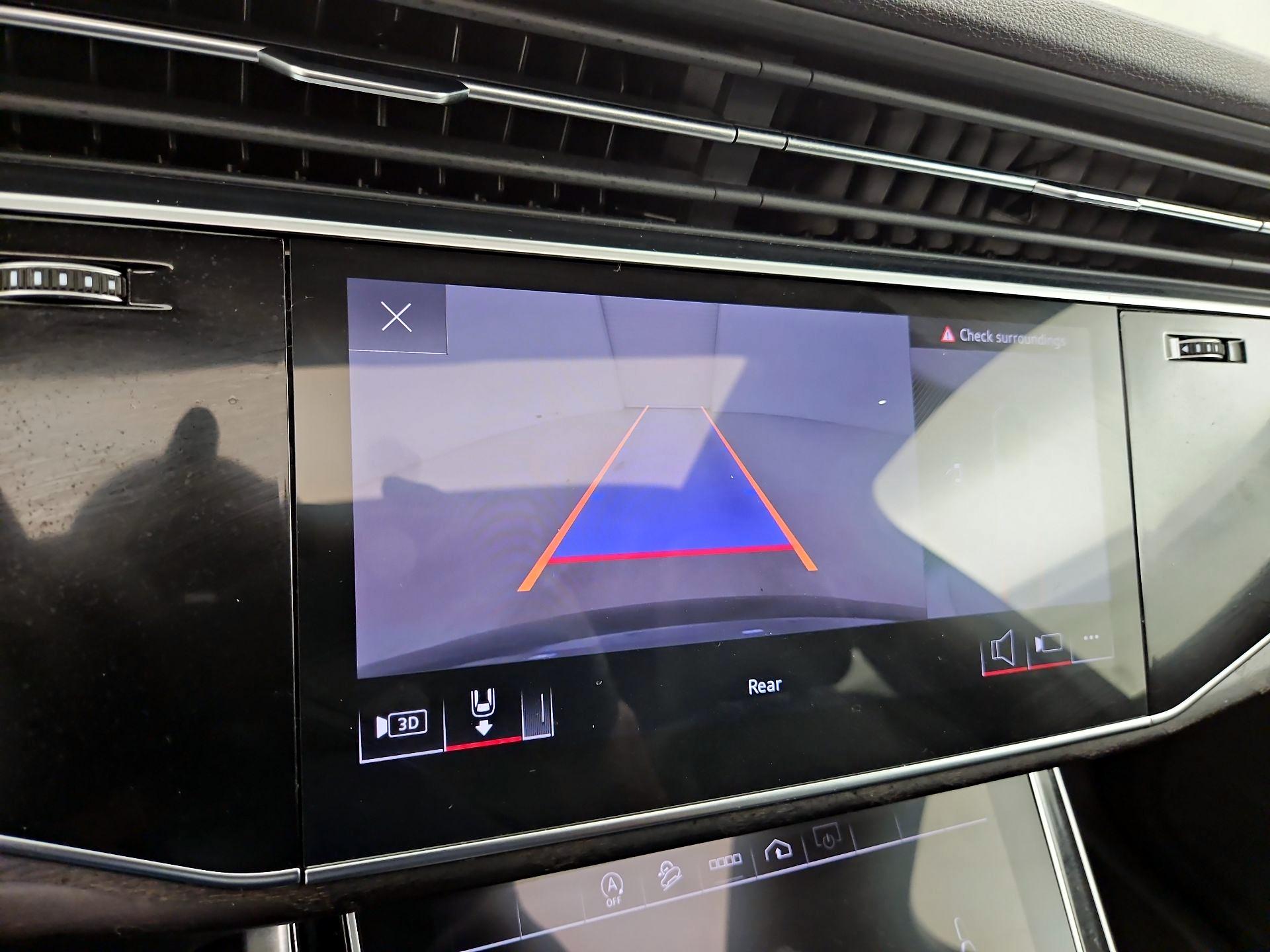 Thumbnail: 2023 Audi Q7 - 15