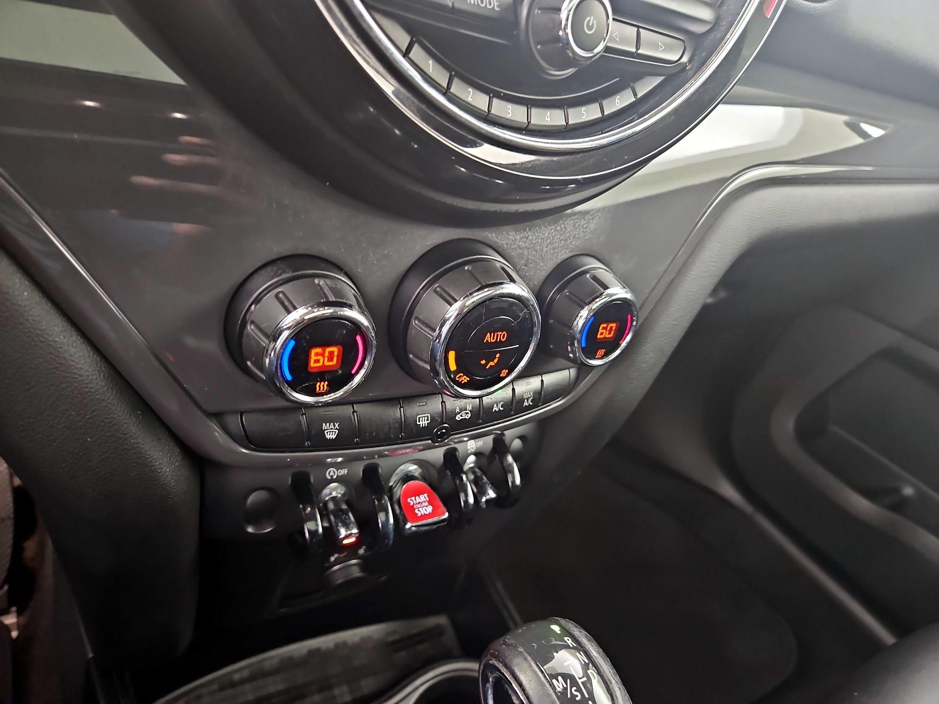 Thumbnail: 2017 MINI Cooper Countryman - 16