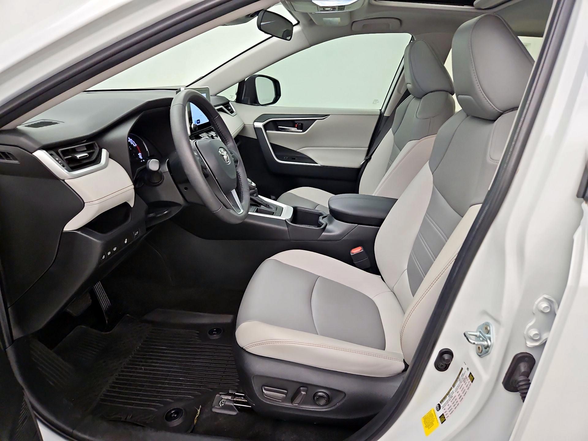 Thumbnail: 2024 Toyota RAV4 - 11
