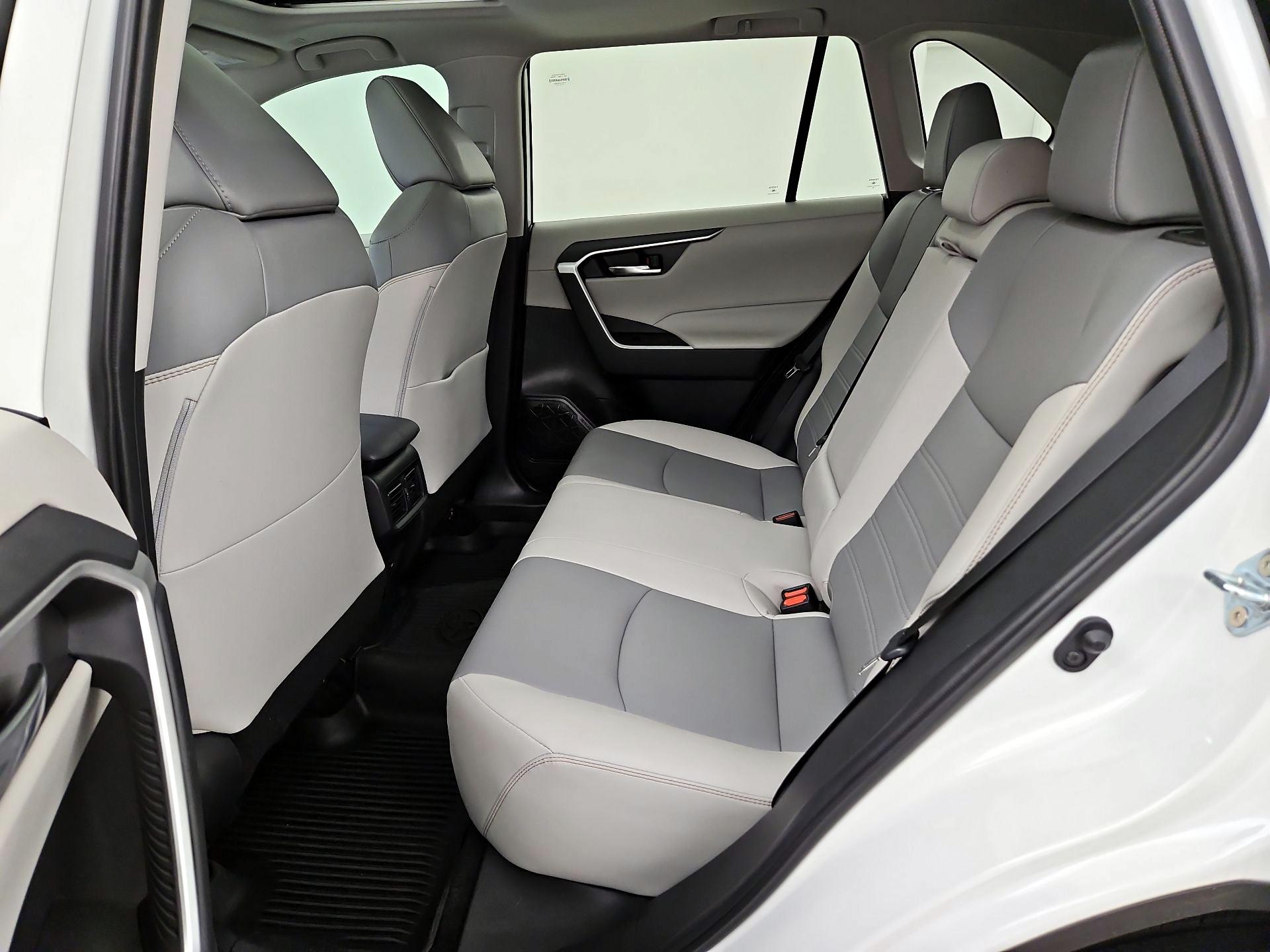 Thumbnail: 2024 Toyota RAV4 - 20
