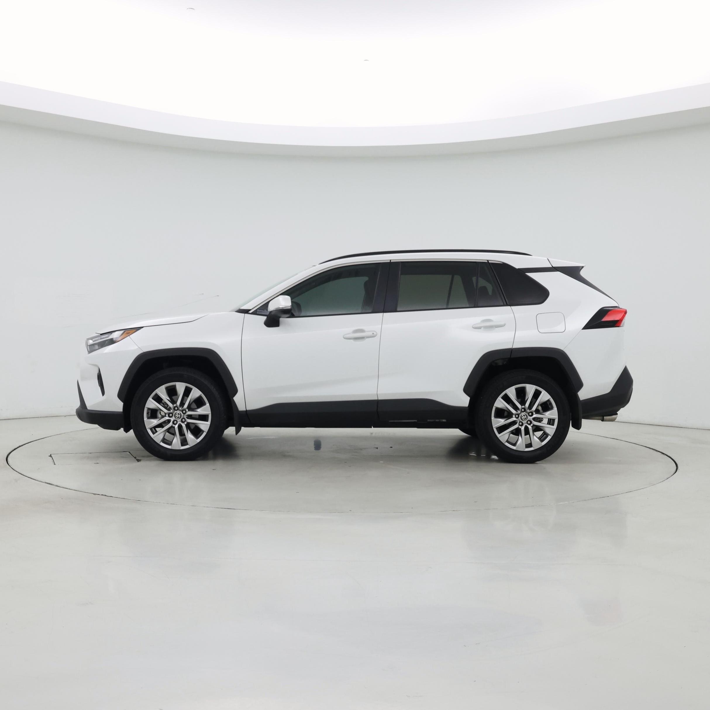 Thumbnail: 2024 Toyota RAV4 - 3