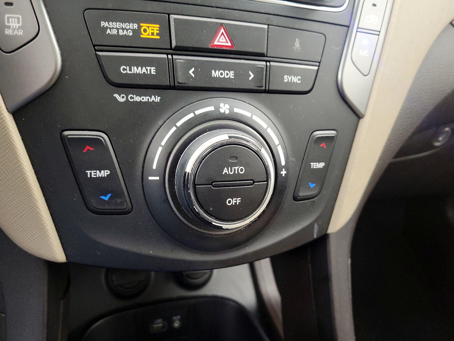 Thumbnail: 2018 Hyundai Santa Fe - 17