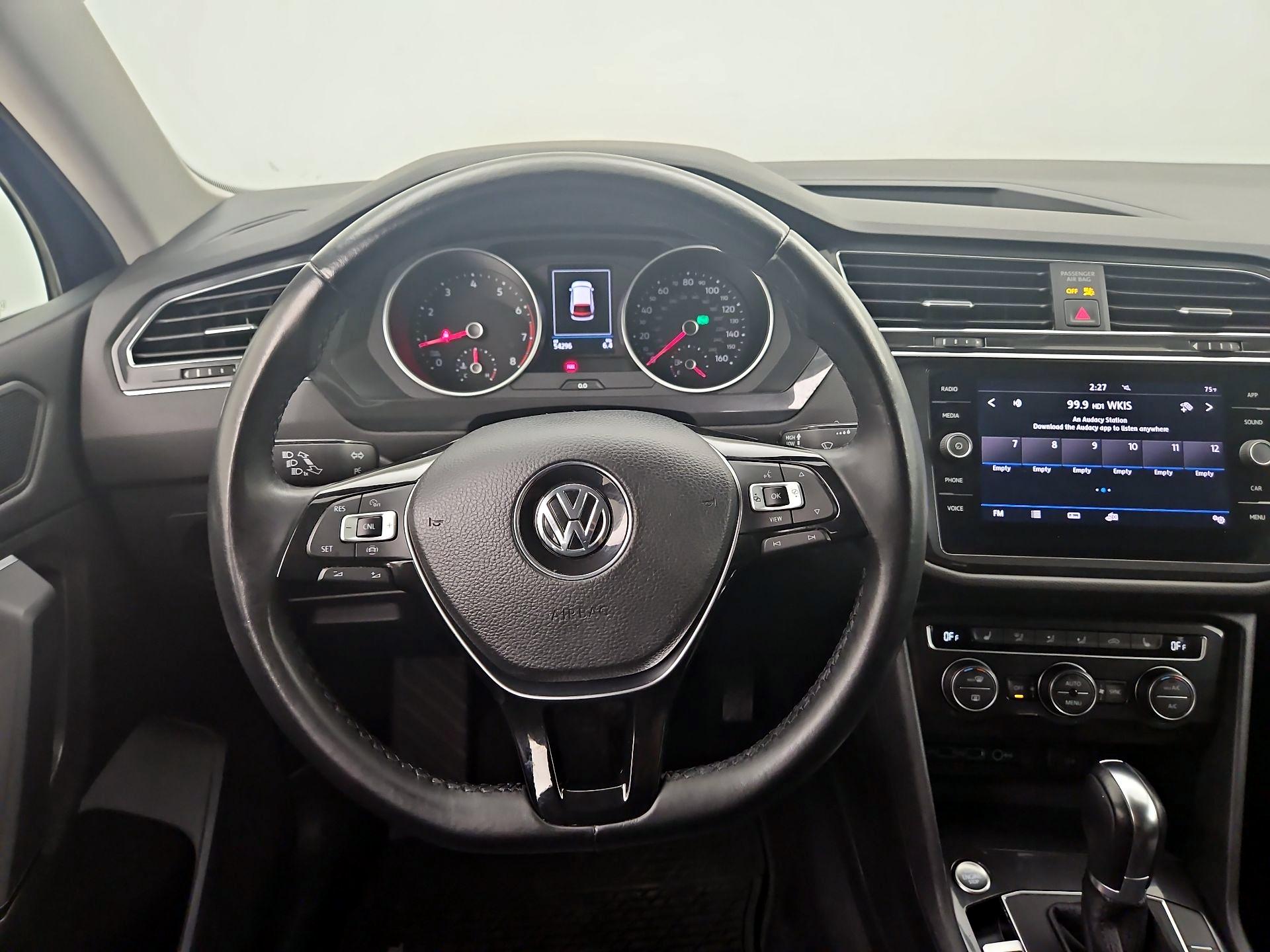 Thumbnail: 2019 Volkswagen Tiguan - 10