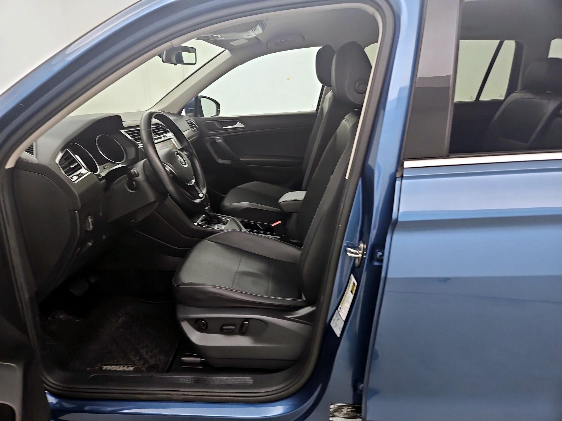 Thumbnail: 2019 Volkswagen Tiguan - 11