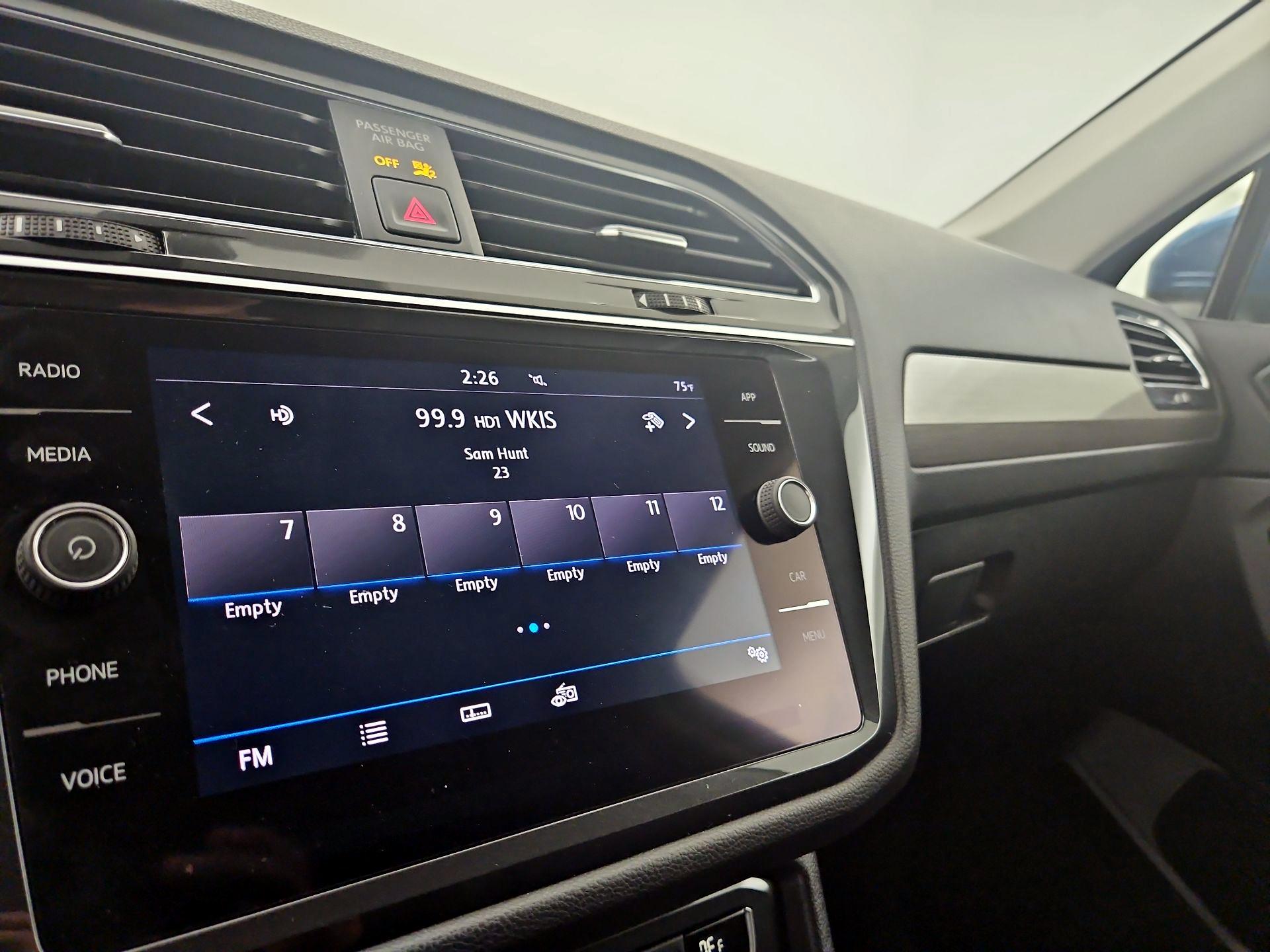 Thumbnail: 2019 Volkswagen Tiguan - 15