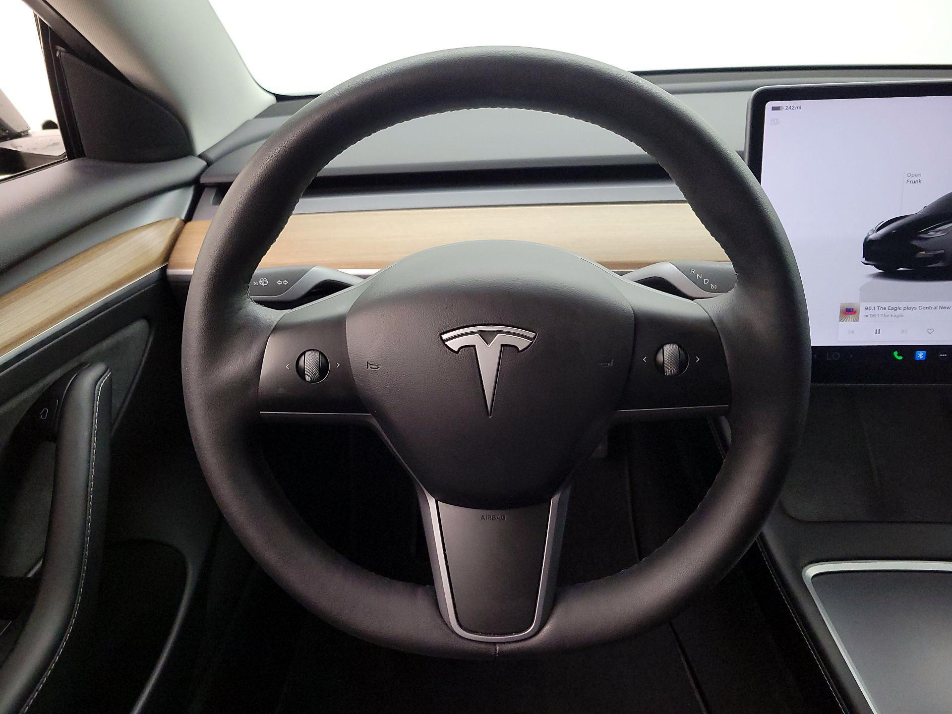 Thumbnail: 2022 Tesla Model 3 - 10