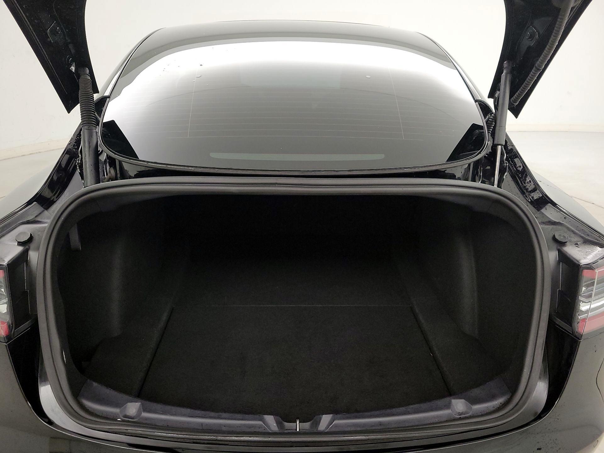 Thumbnail: 2022 Tesla Model 3 - 19