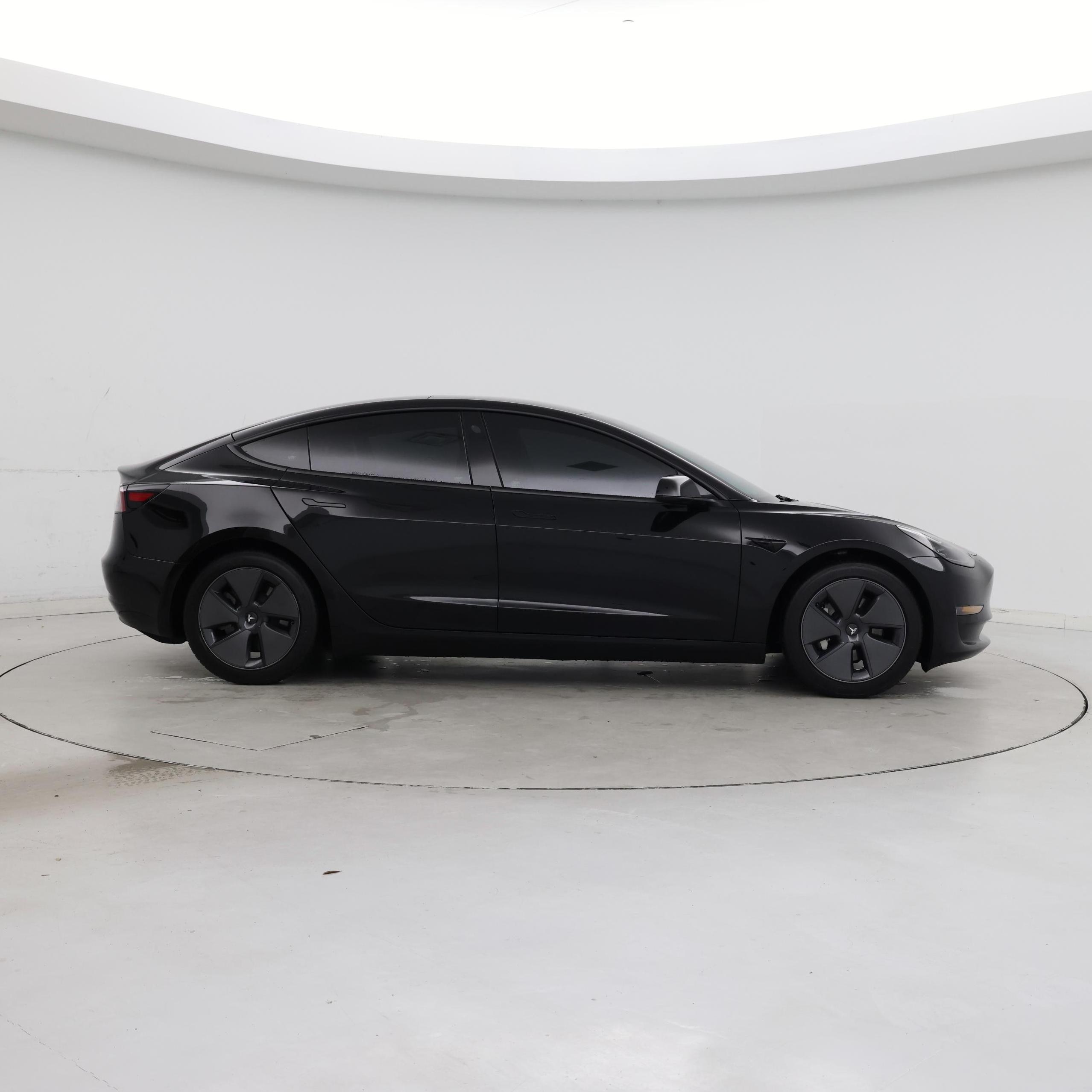 Thumbnail: 2022 Tesla Model 3 - 7
