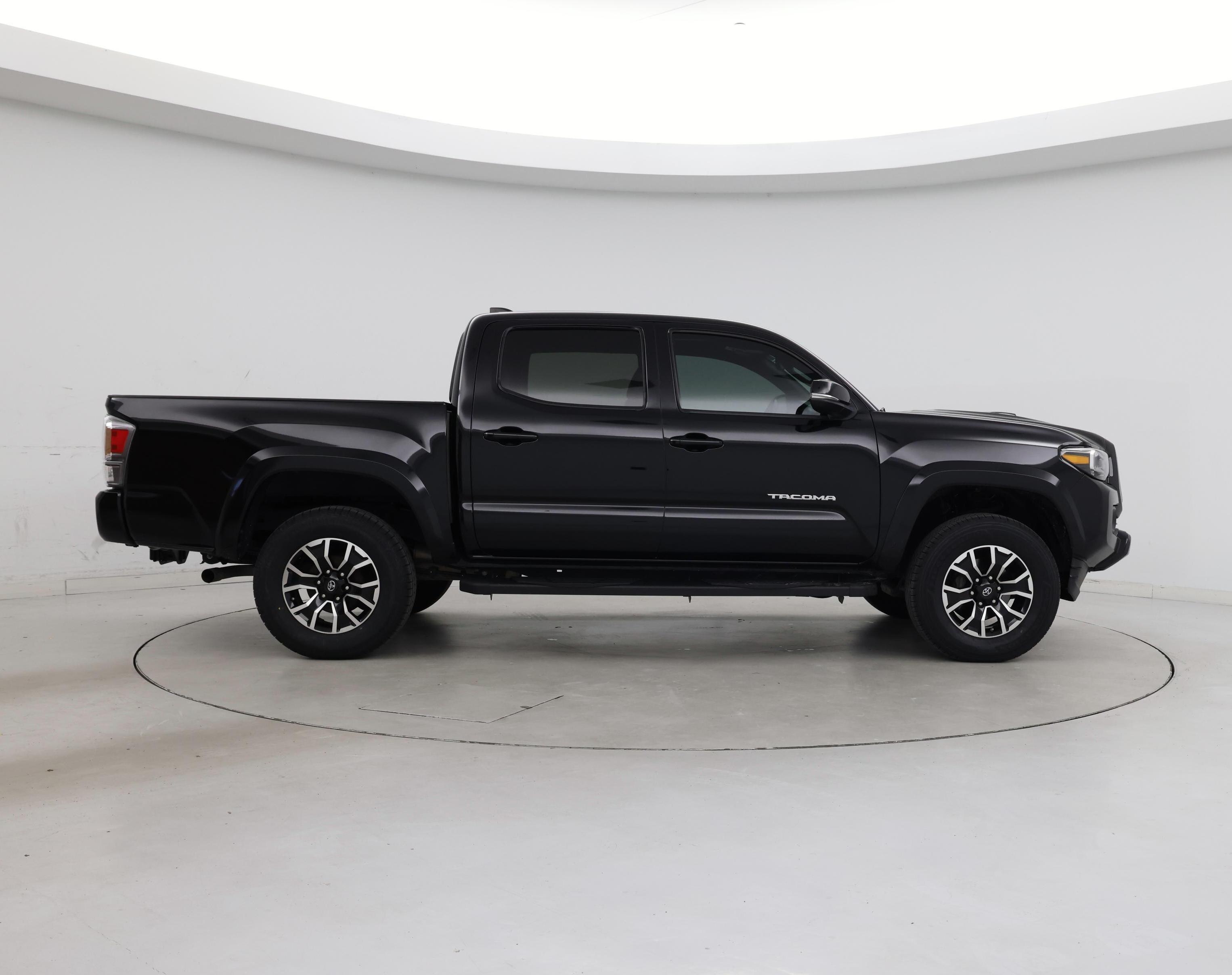 Thumbnail: 2021 Toyota Tacoma - 7