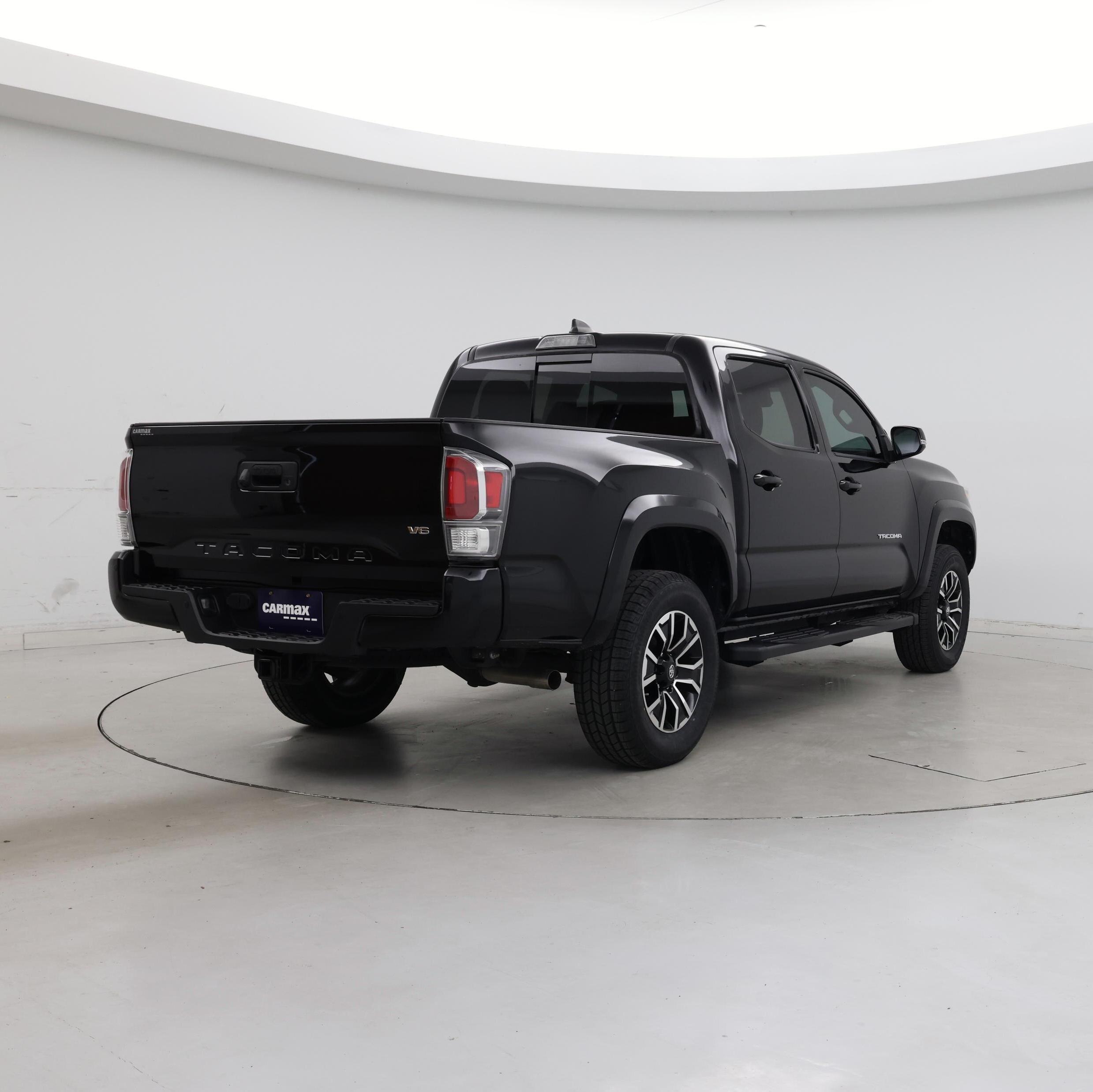 Thumbnail: 2021 Toyota Tacoma - 8