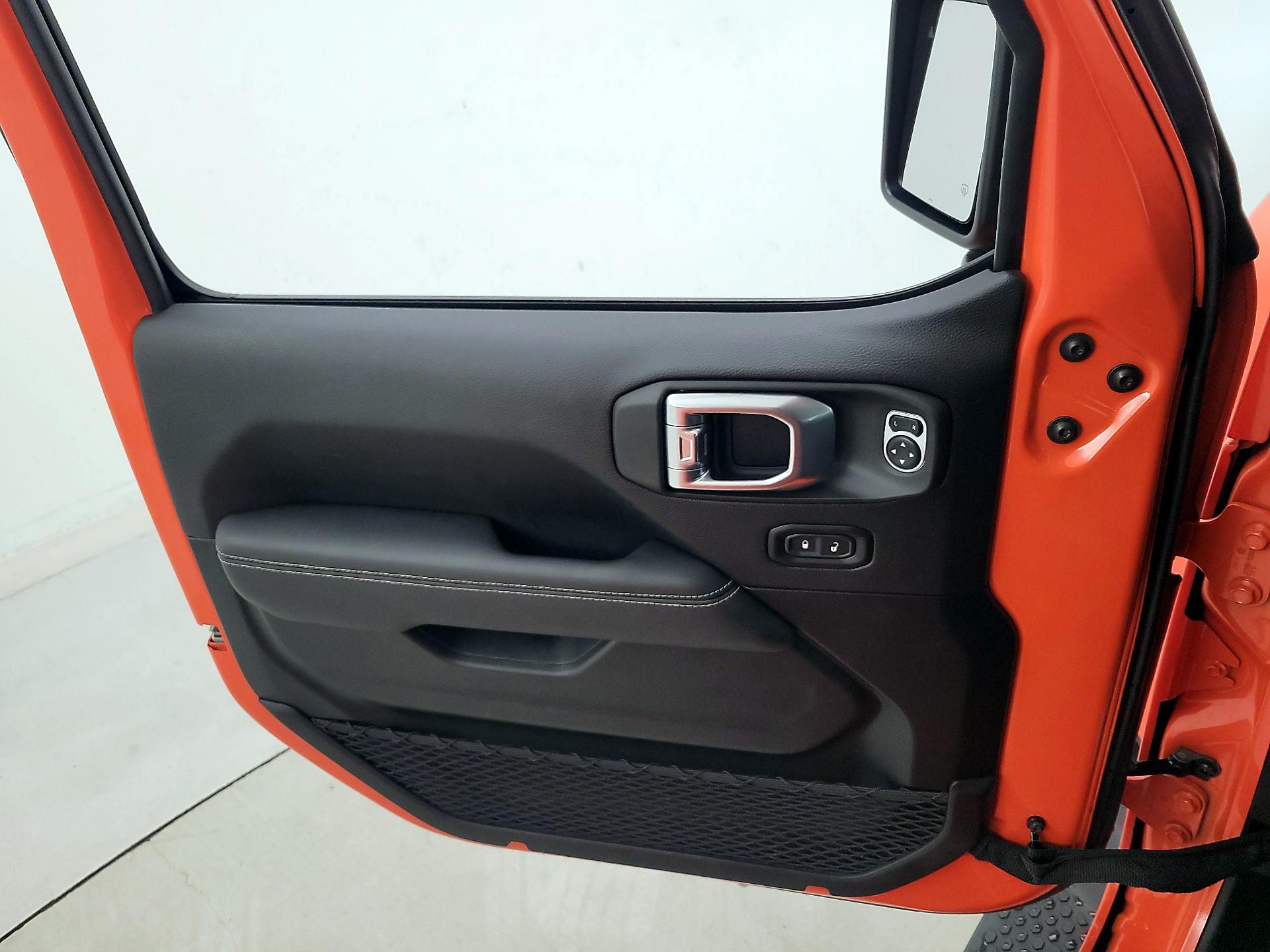 Thumbnail: 2020 Jeep Wrangler - 12