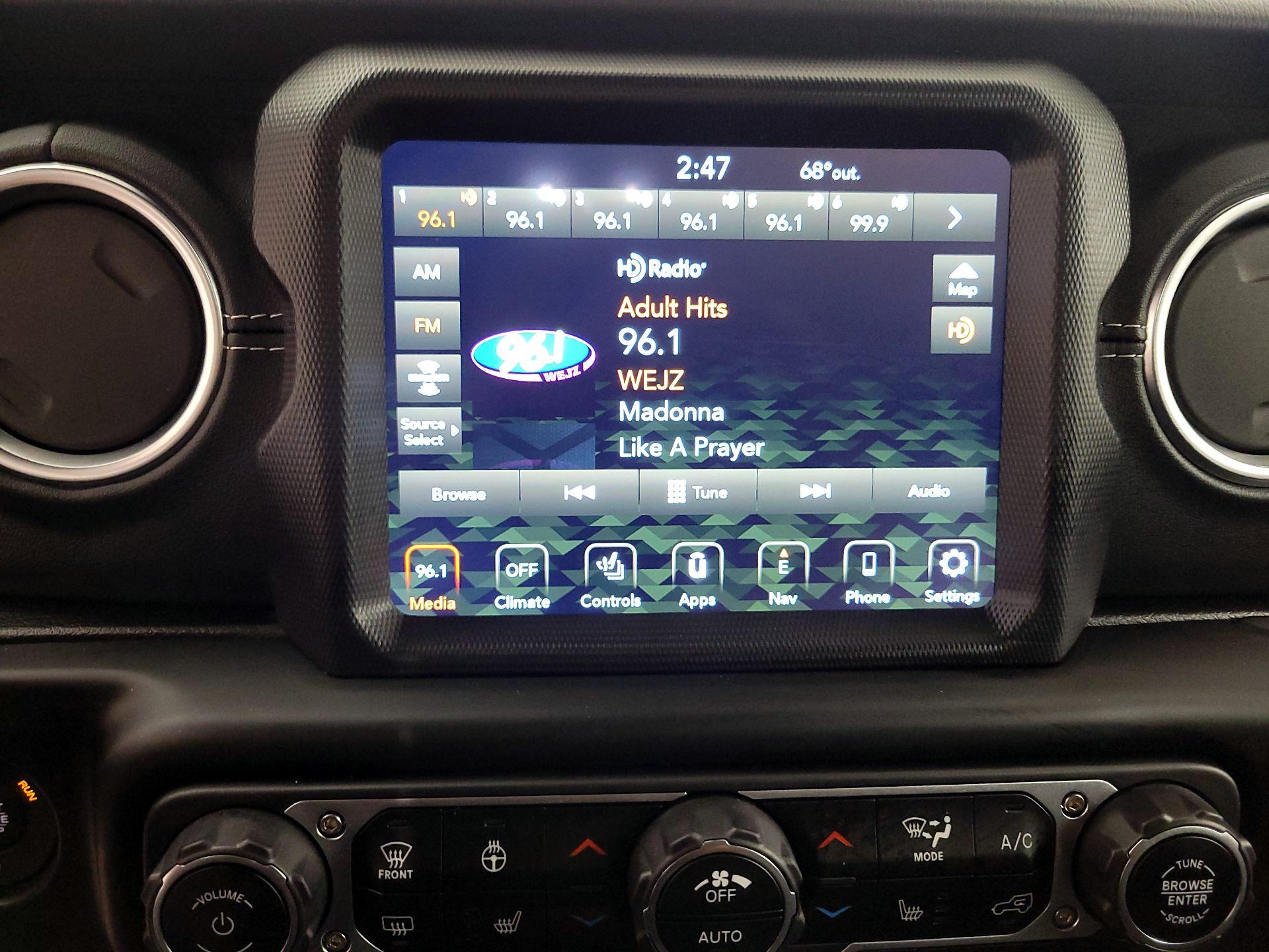 Thumbnail: 2020 Jeep Wrangler - 15