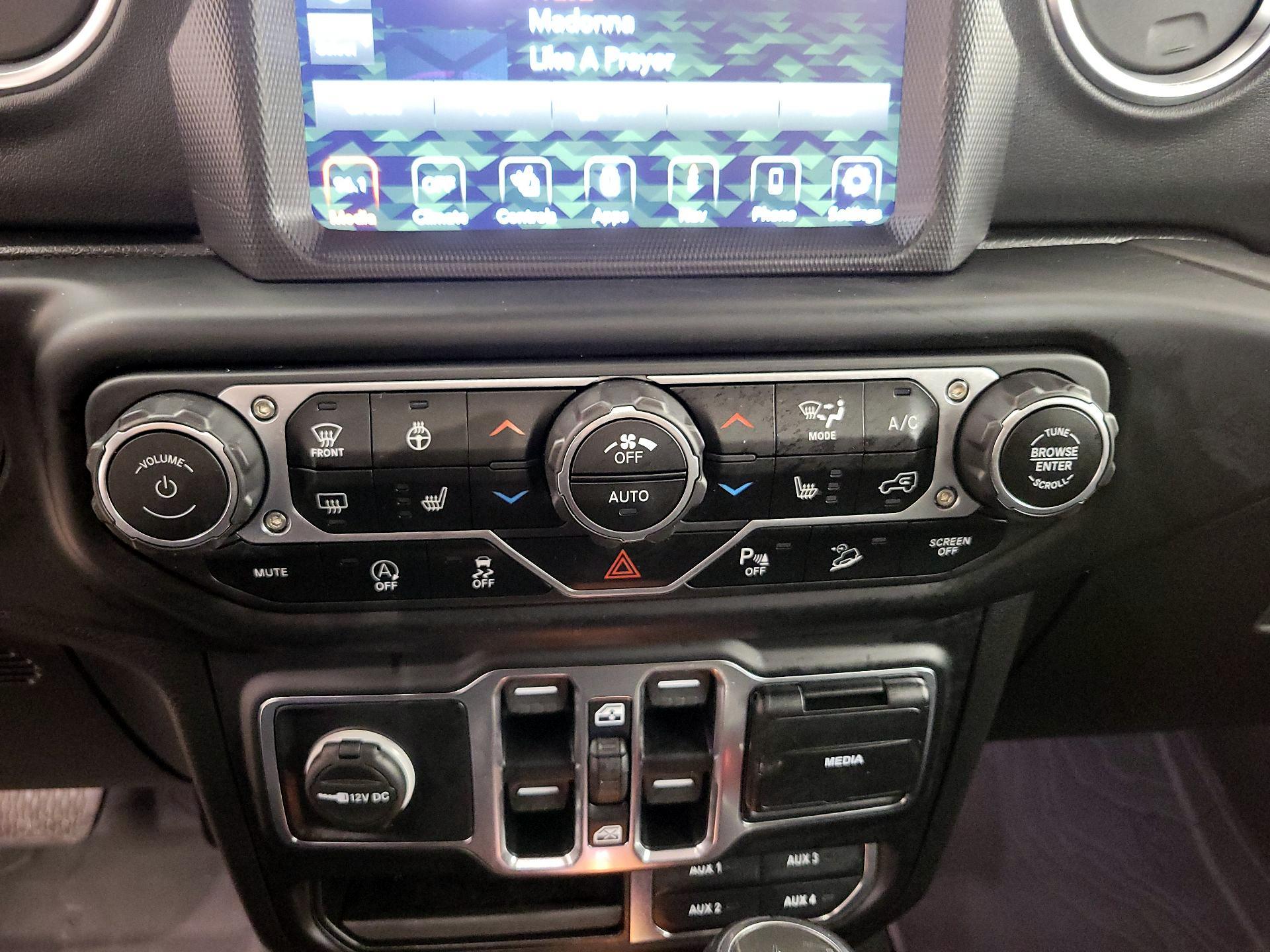 Thumbnail: 2020 Jeep Wrangler - 16
