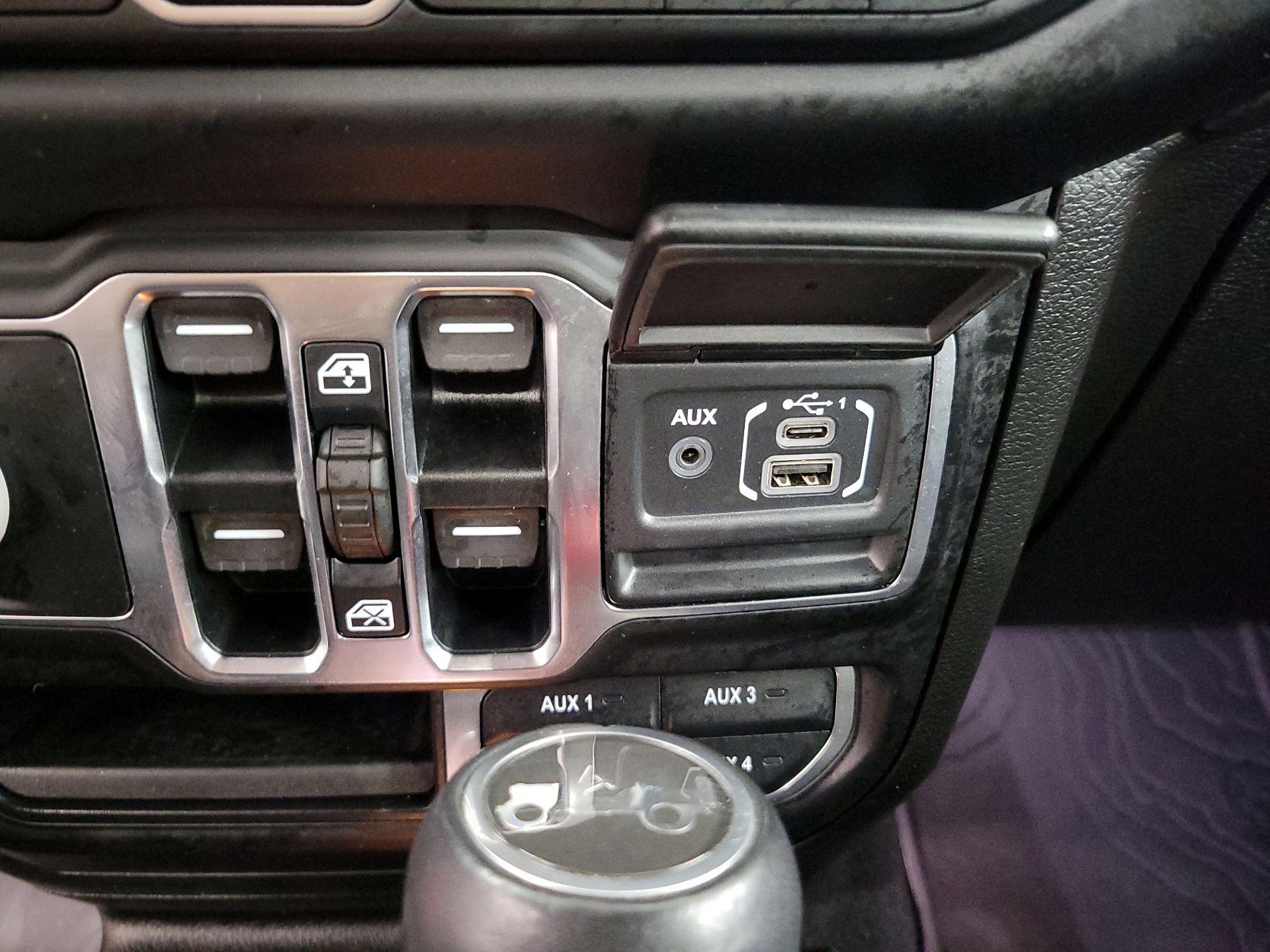 Thumbnail: 2020 Jeep Wrangler - 18