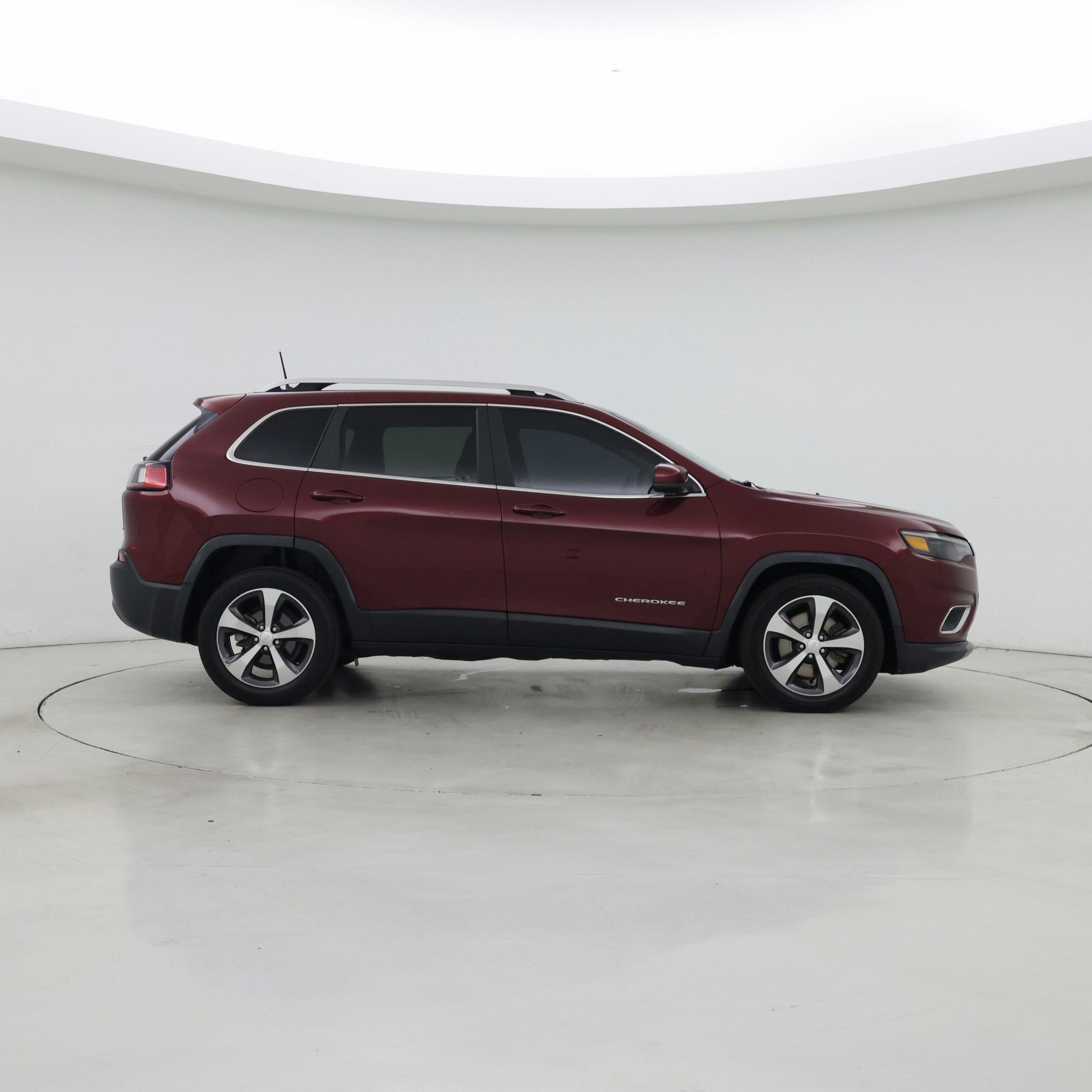 Thumbnail: 2019 Jeep Cherokee - 7