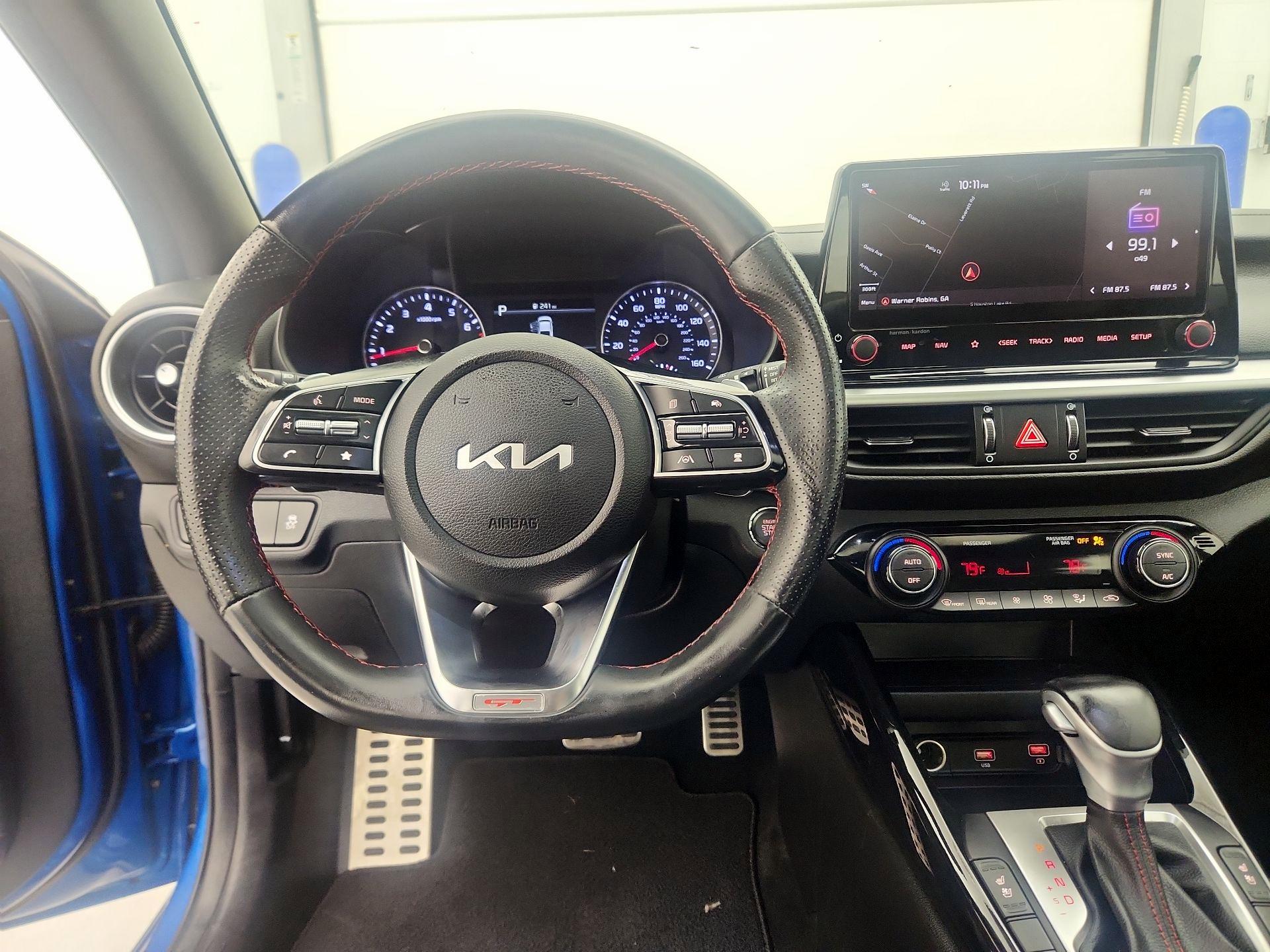 Thumbnail: 2022 Kia Forte - 10