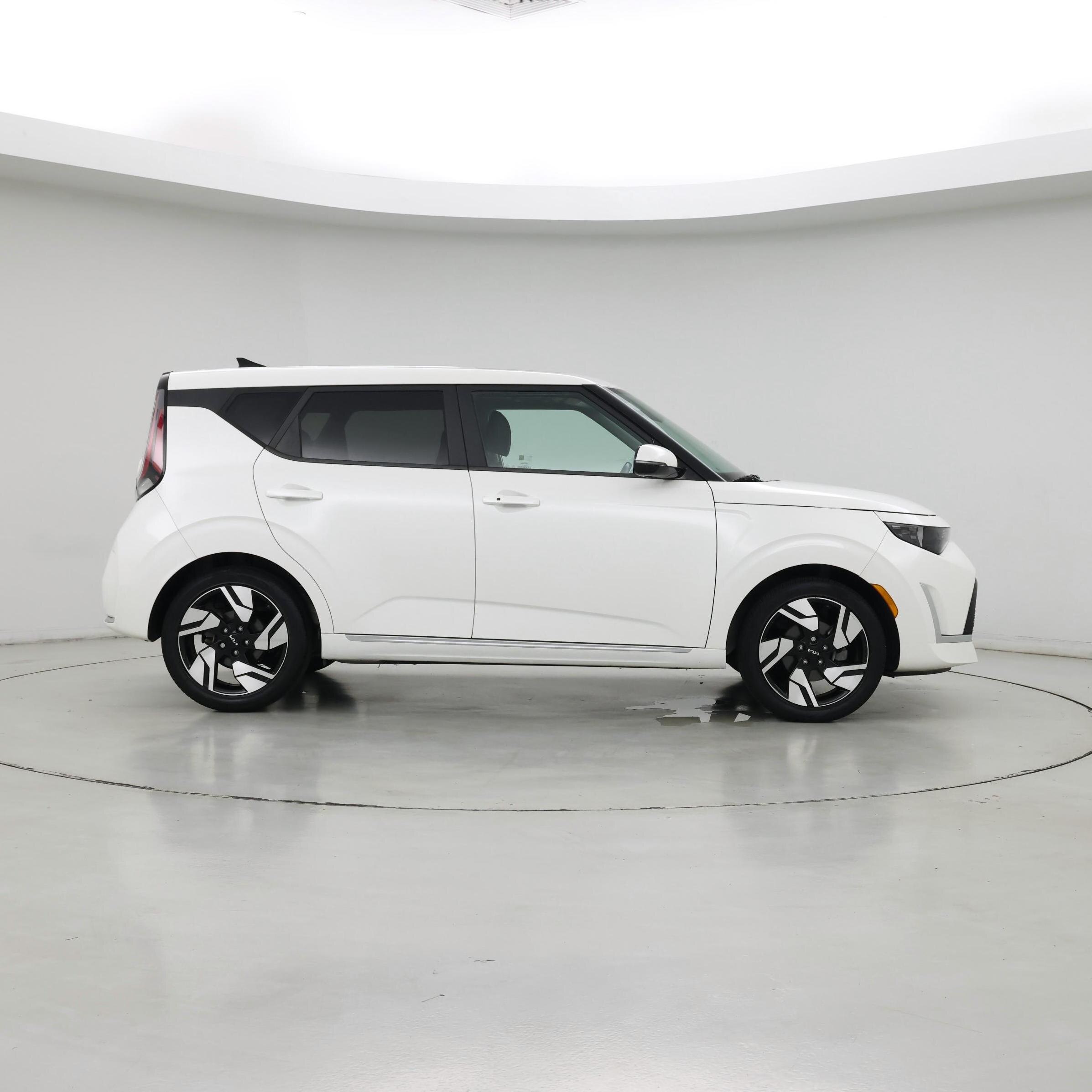 Thumbnail: 2023 Kia Soul - 7
