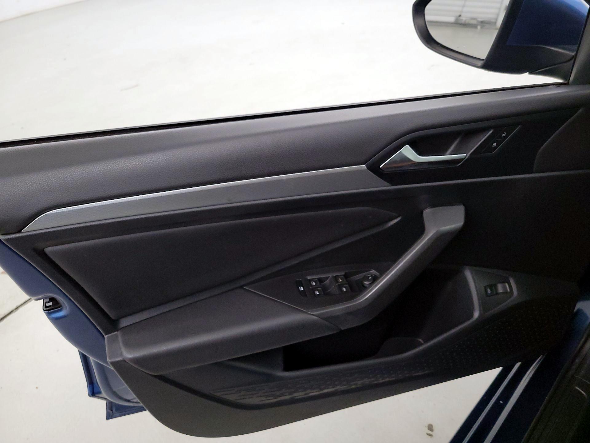 Thumbnail: 2020 Volkswagen Jetta - 12
