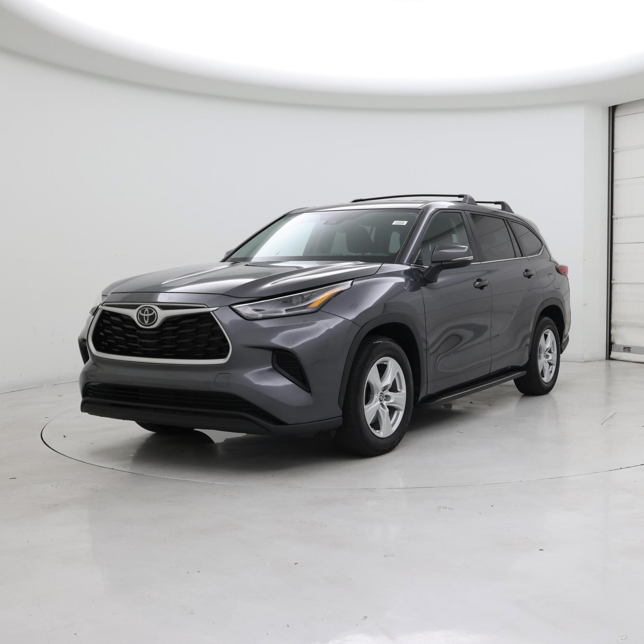 Thumbnail: 2023 Toyota Highlander - 4