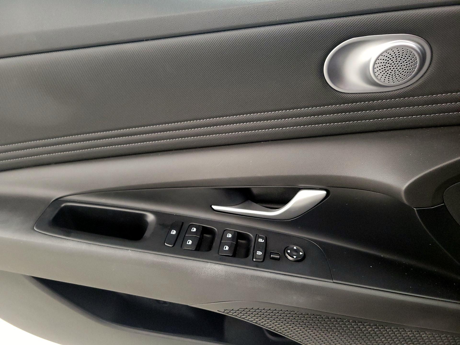 Thumbnail: 2023 Hyundai Elantra - 12