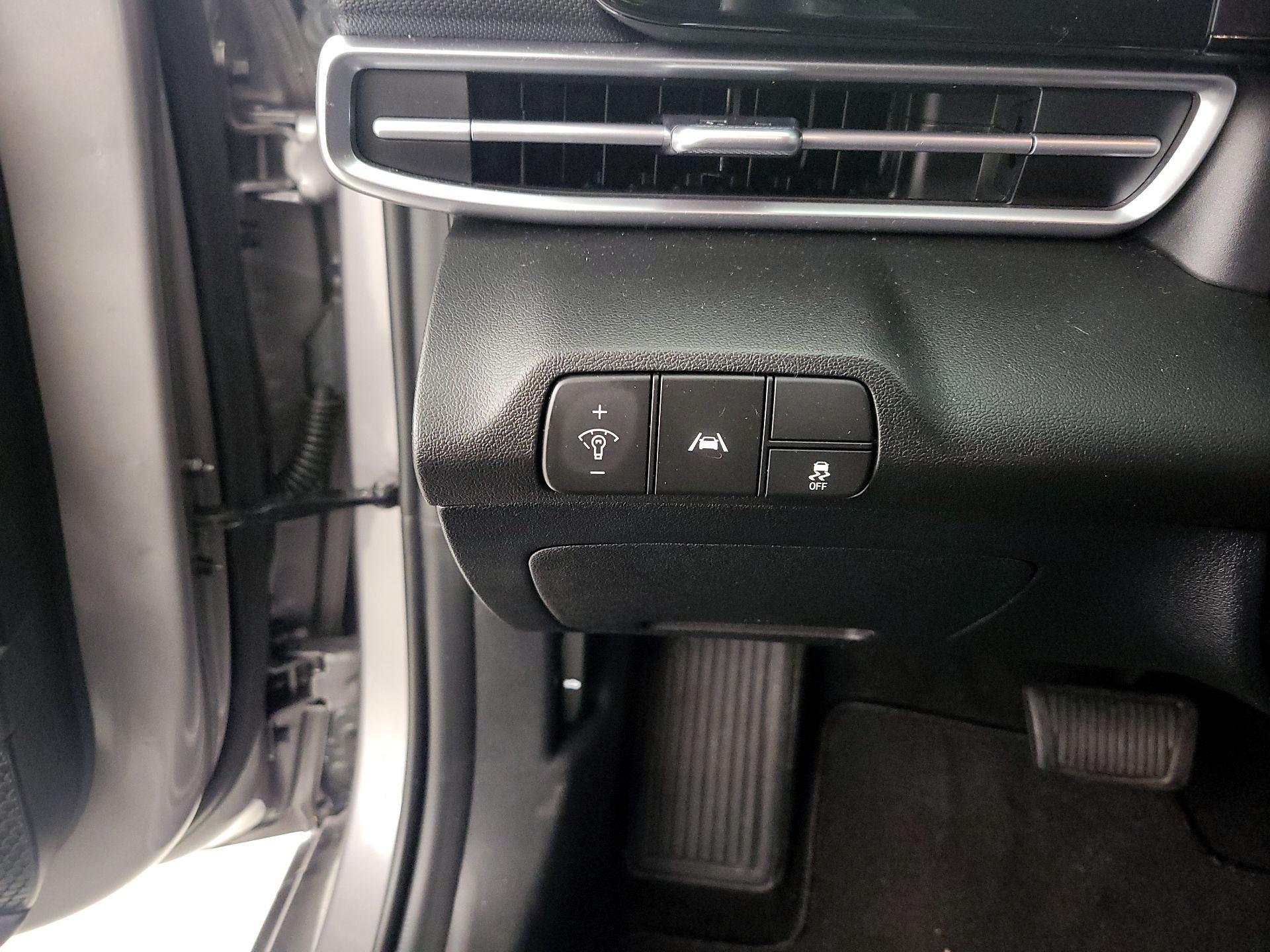 Thumbnail: 2023 Hyundai Elantra - 13