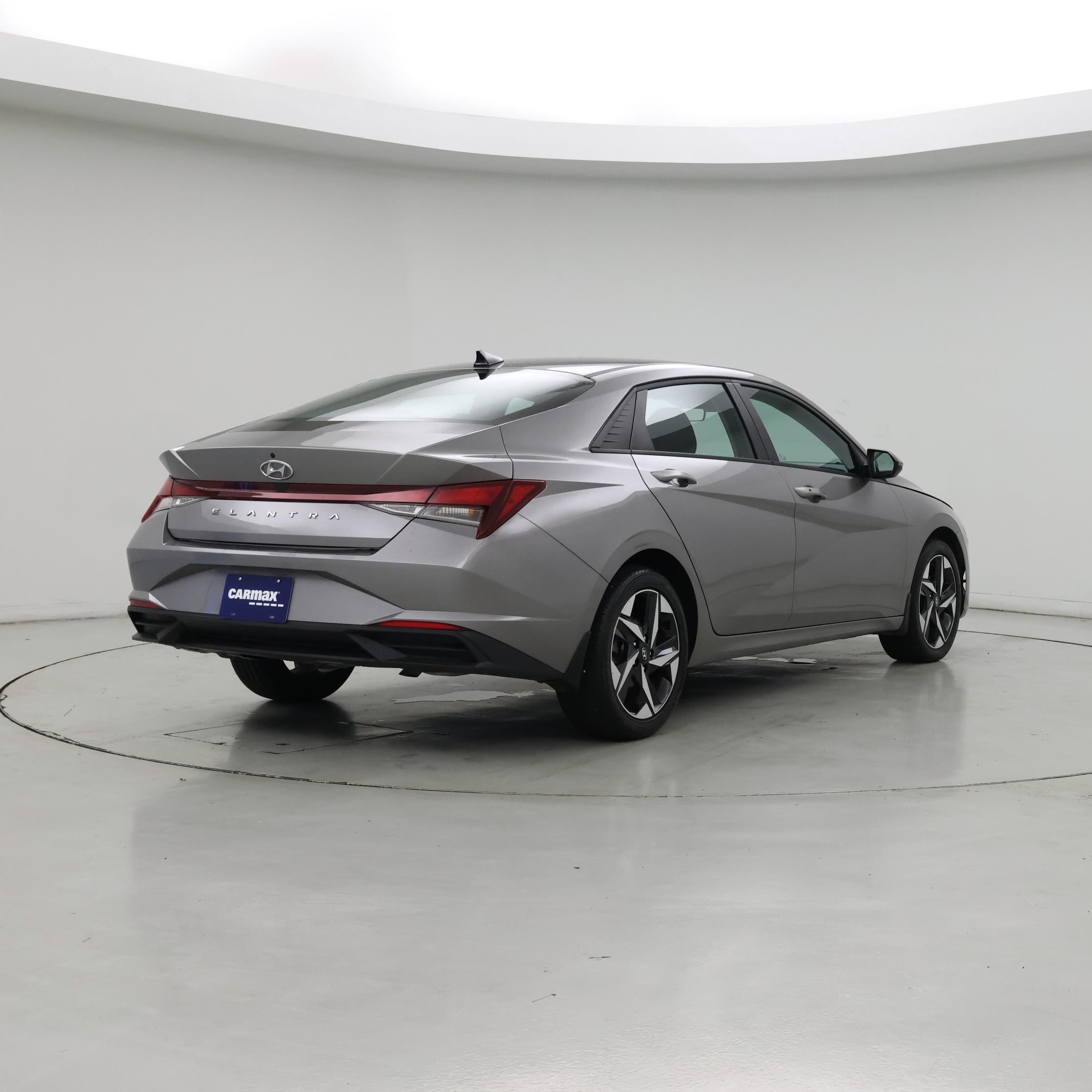 Thumbnail: 2023 Hyundai Elantra - 8