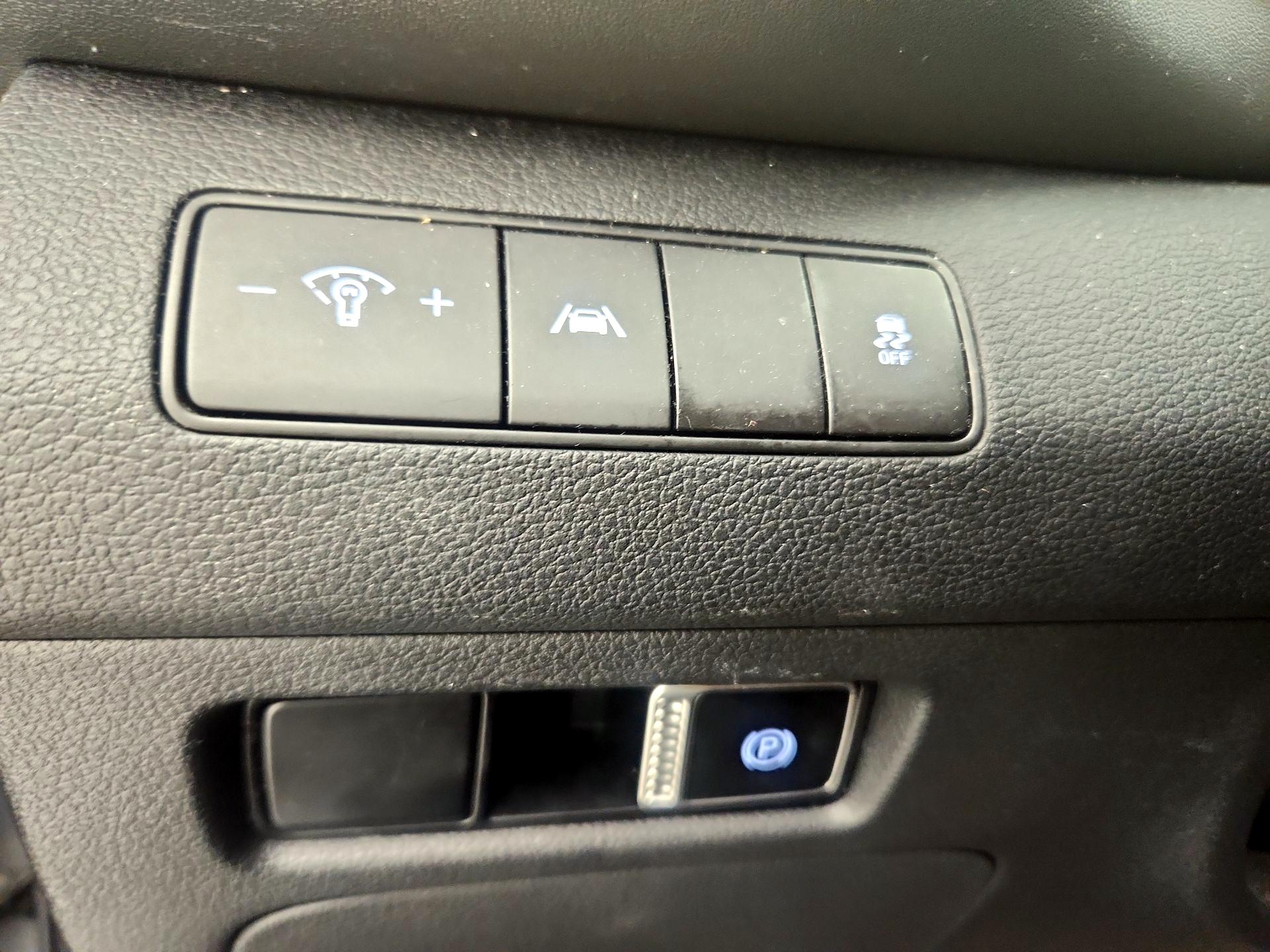 Thumbnail: 2021 Hyundai Santa Fe - 13