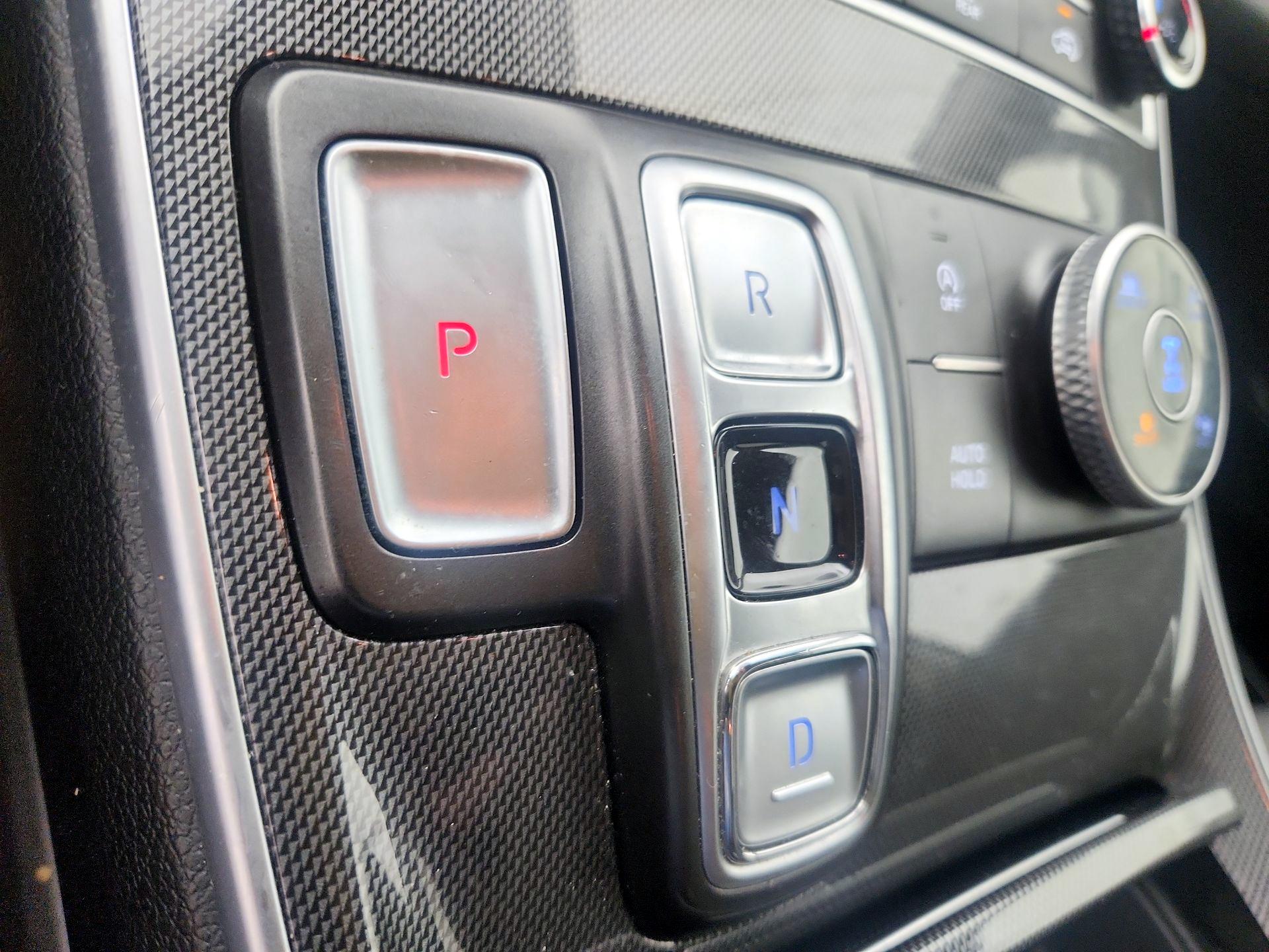 Thumbnail: 2021 Hyundai Santa Fe - 17