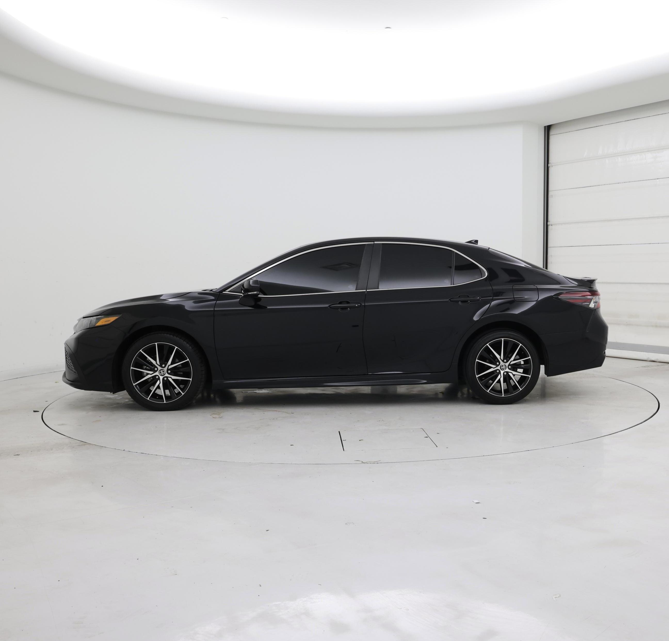 Thumbnail: 2024 Toyota Camry - 3
