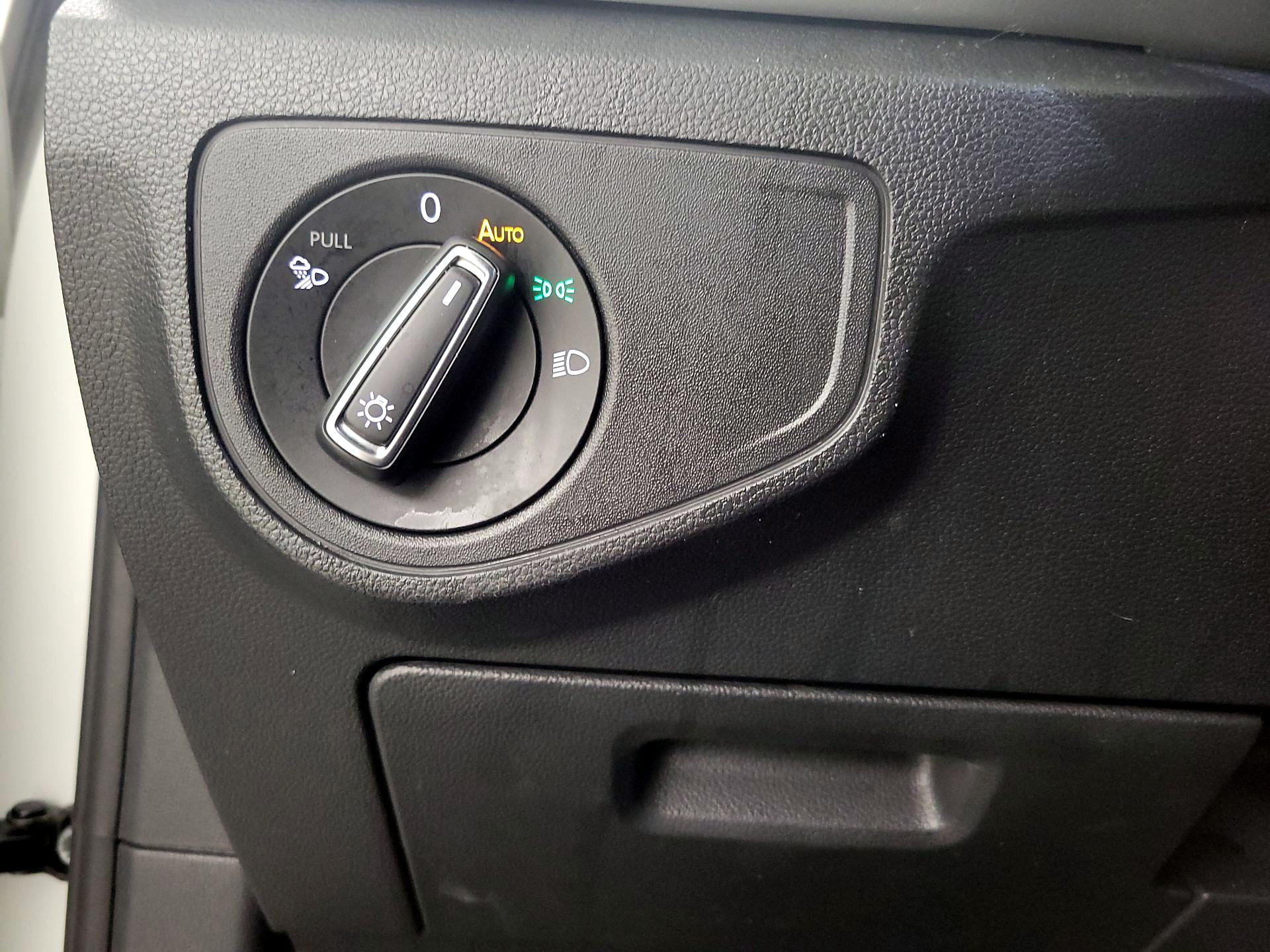 Thumbnail: 2023 Volkswagen Atlas - 13