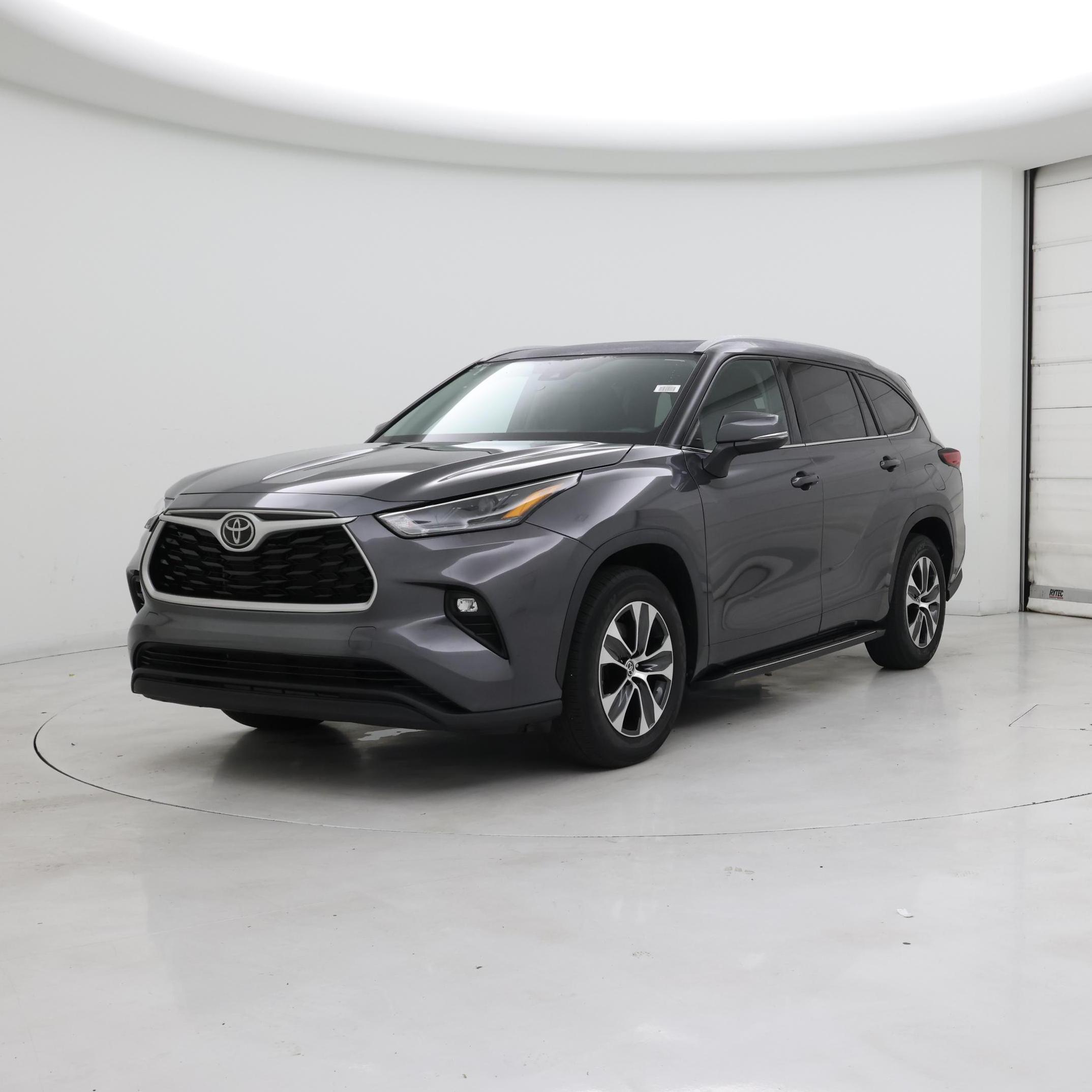 Thumbnail: 2022 Toyota Highlander - 4