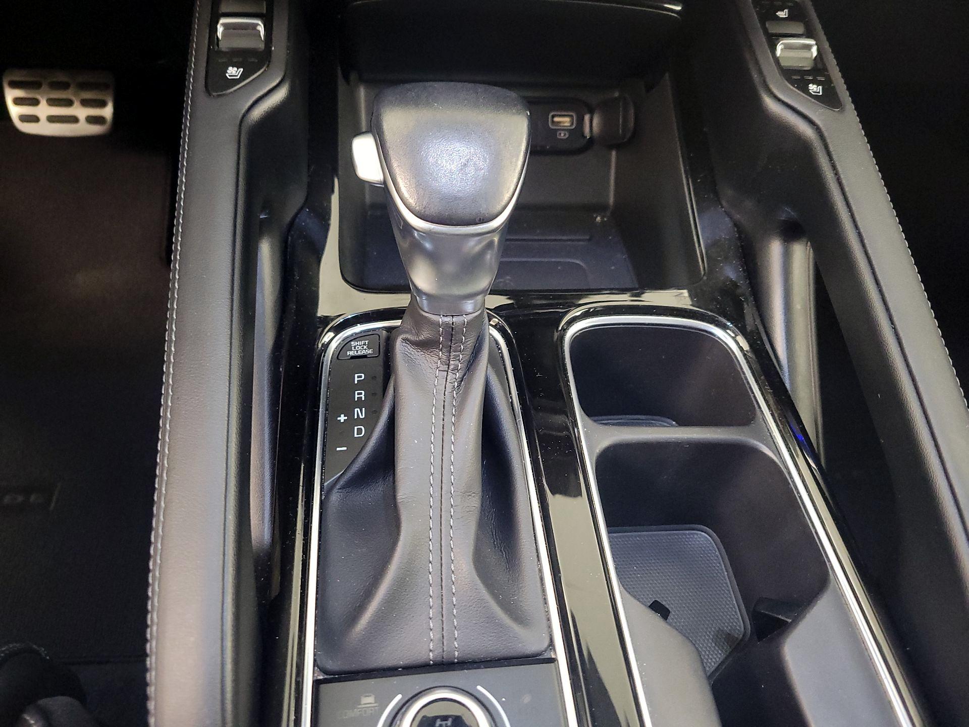 Thumbnail: 2020 Kia Telluride - 18