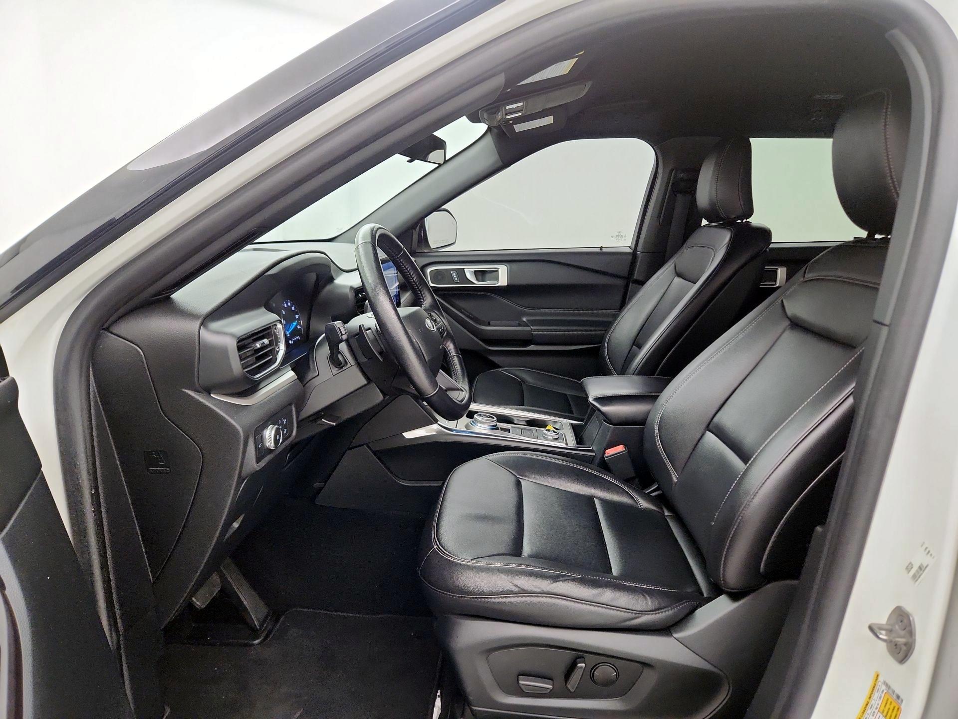 Thumbnail: 2020 Ford Explorer - 11
