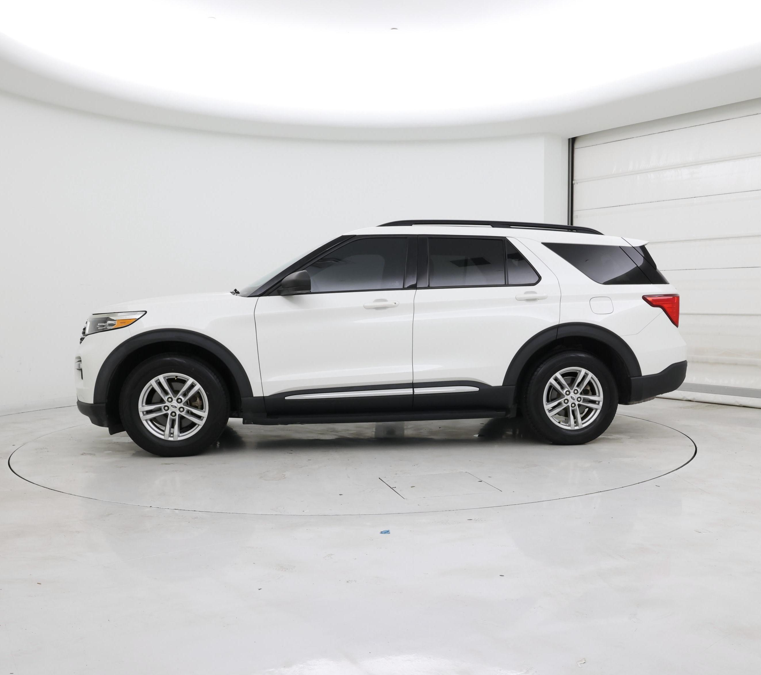 Thumbnail: 2020 Ford Explorer - 3