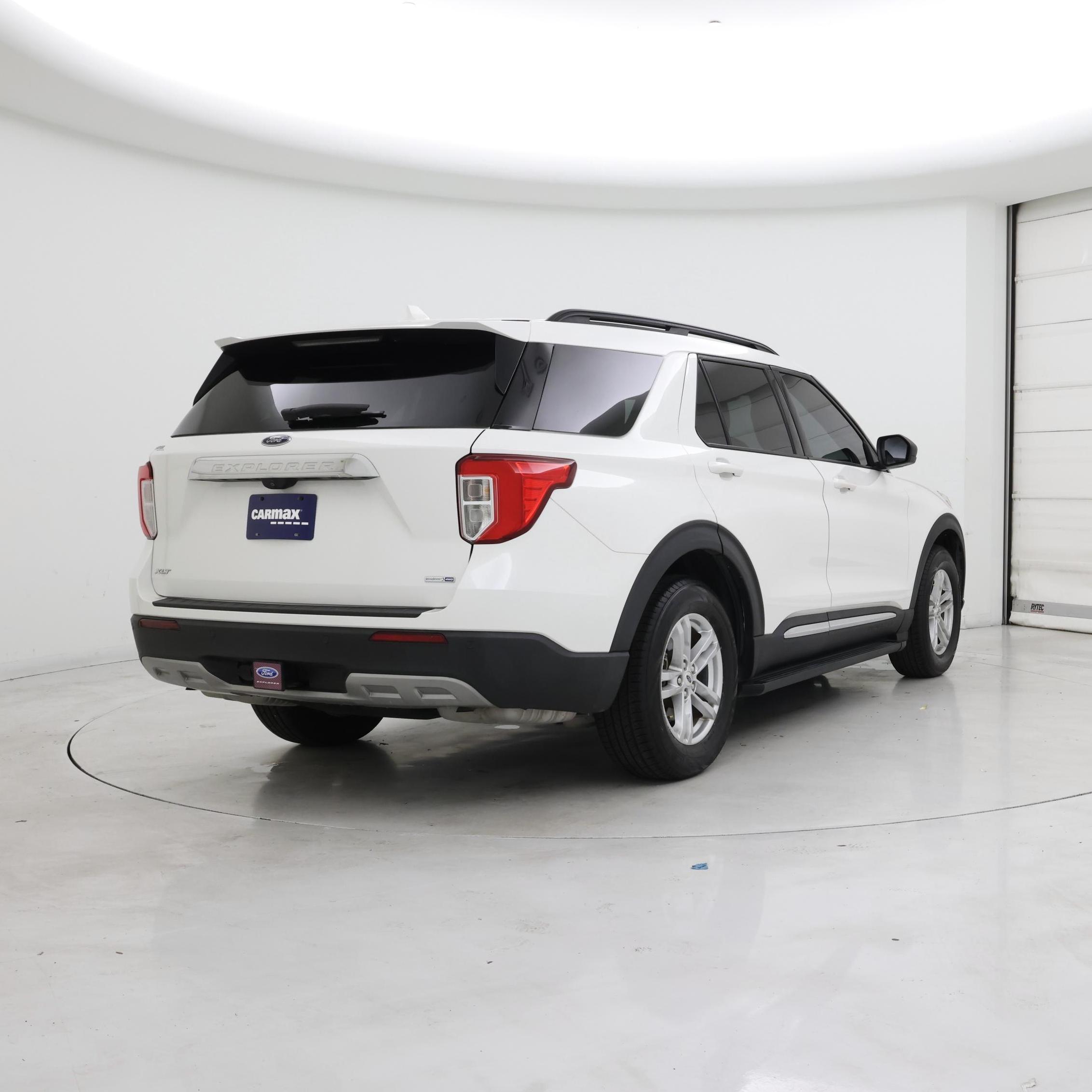 Thumbnail: 2020 Ford Explorer - 8