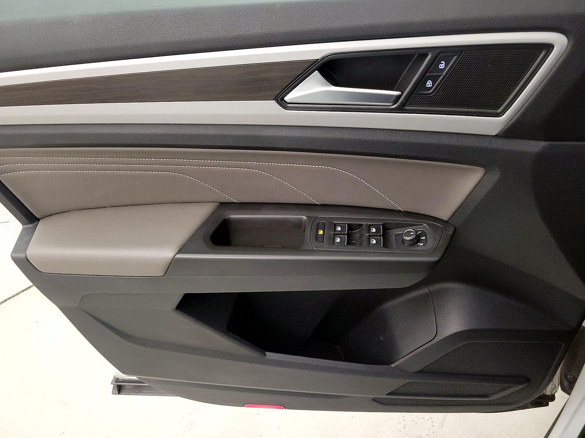 Thumbnail: 2022 Volkswagen Atlas - 12