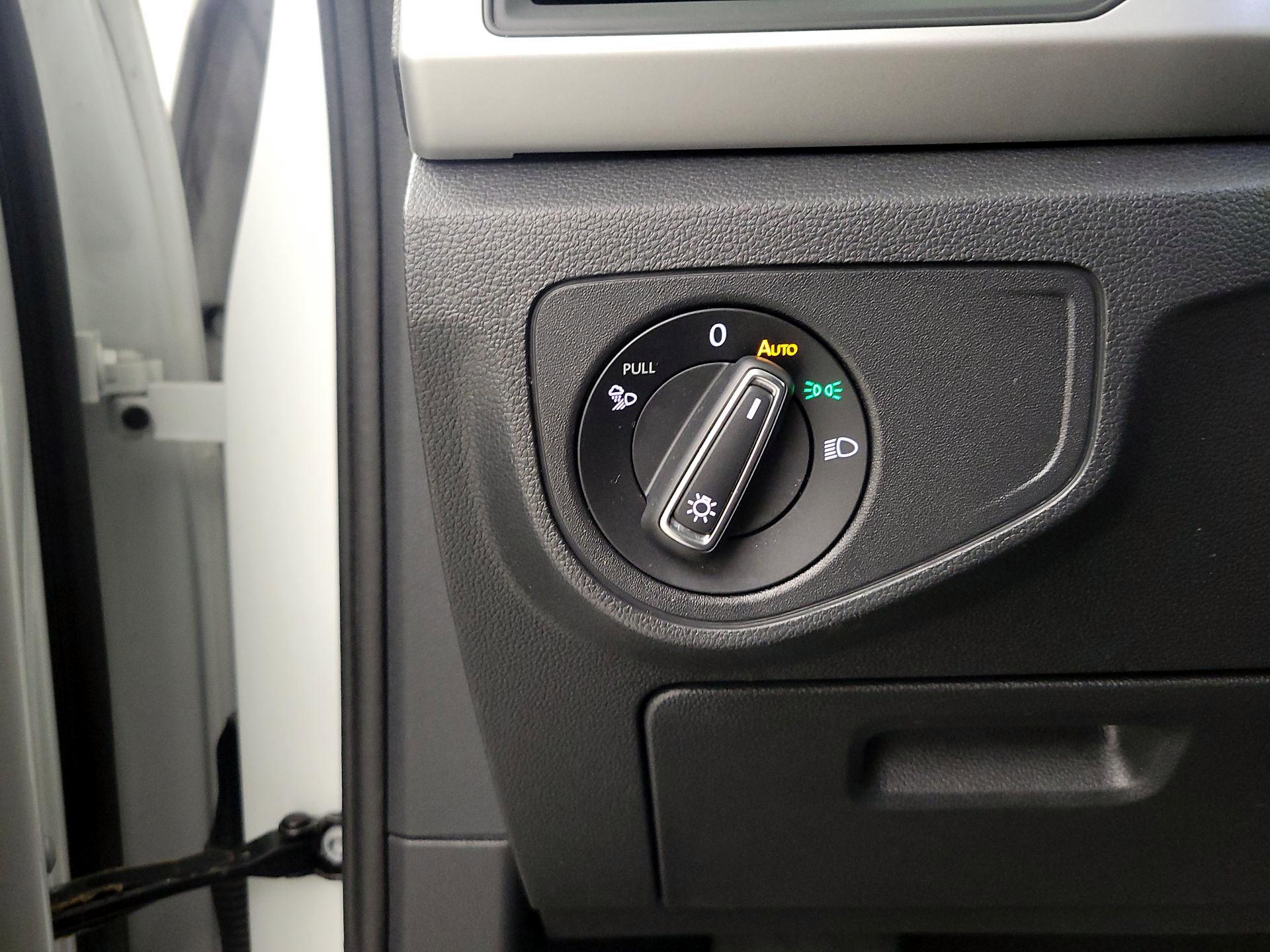 Thumbnail: 2022 Volkswagen Atlas - 13