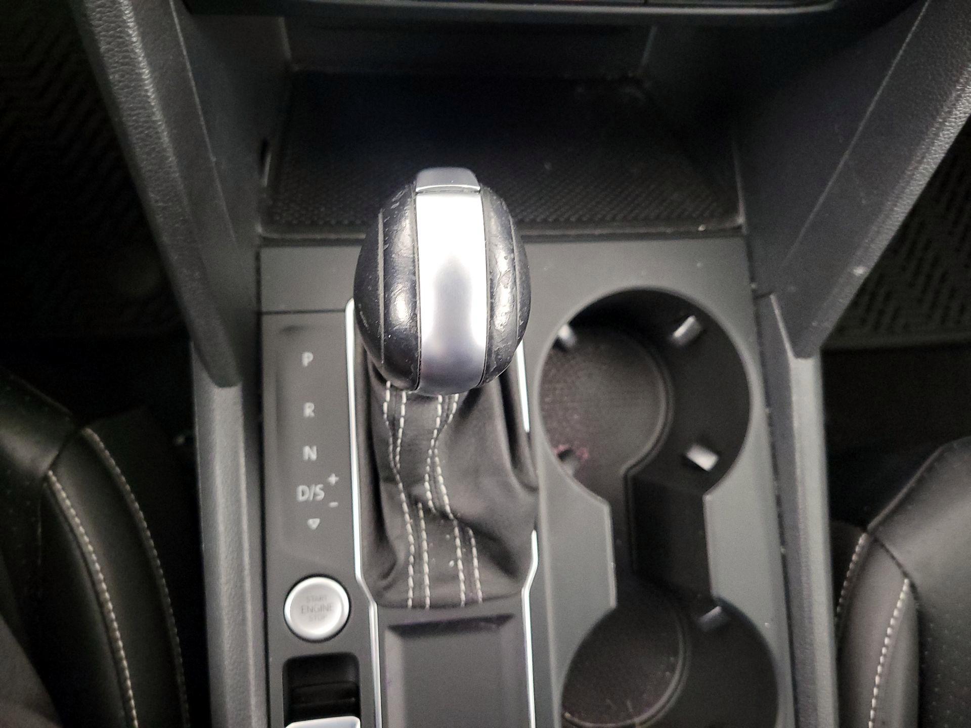 Thumbnail: 2022 Volkswagen Atlas - 17