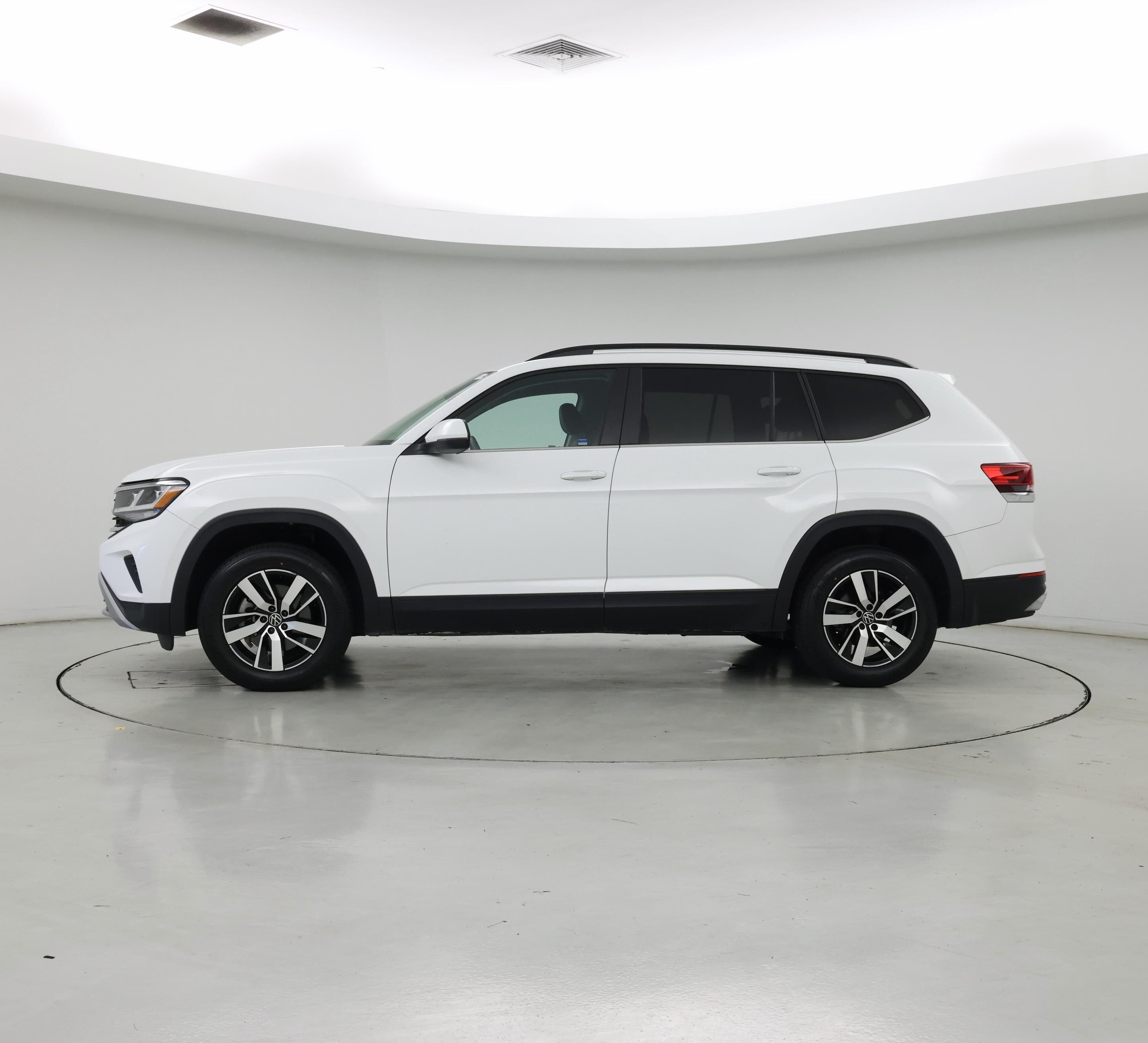 Thumbnail: 2022 Volkswagen Atlas - 3