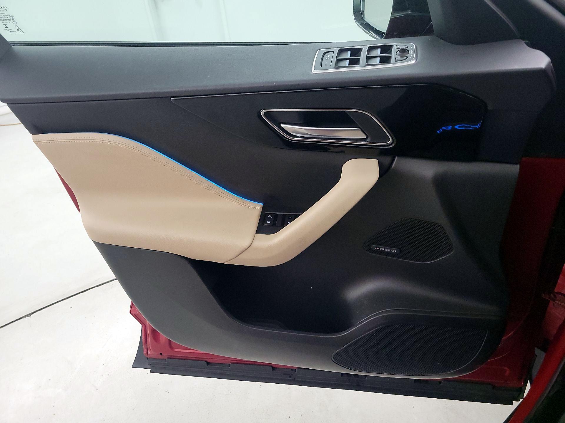 Thumbnail: 2020 Jaguar F-Pace - 12