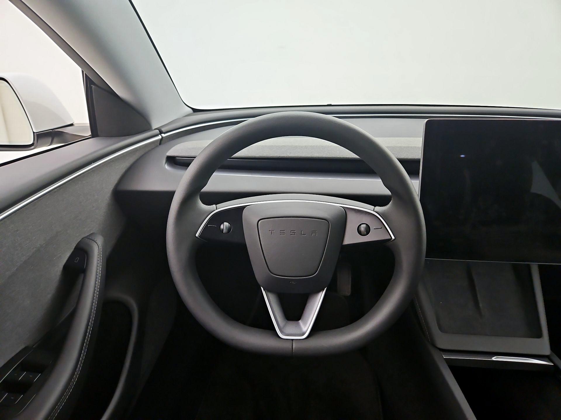Thumbnail: 2025 Tesla Model 3 - 10