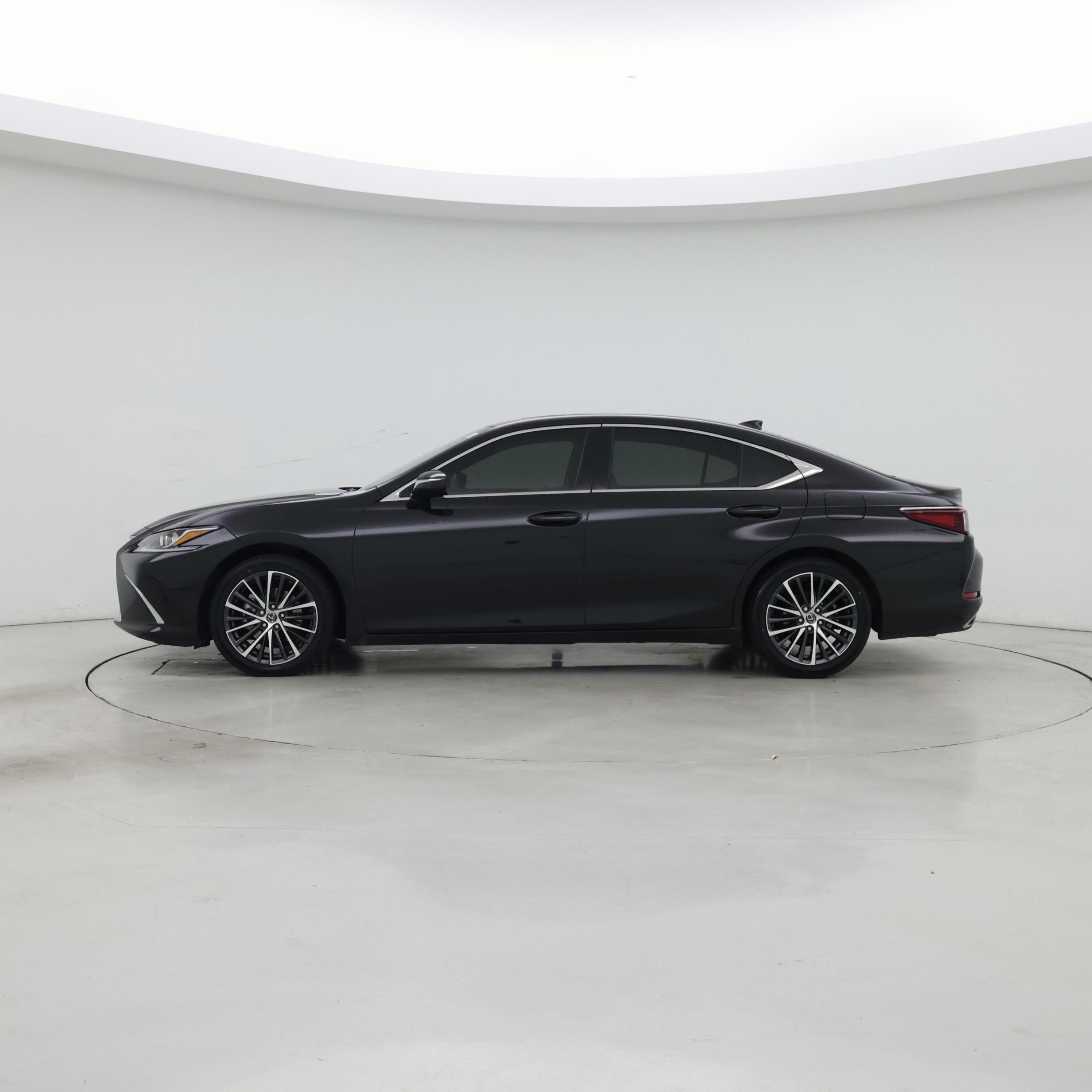 Thumbnail: 2024 Lexus ES - 3