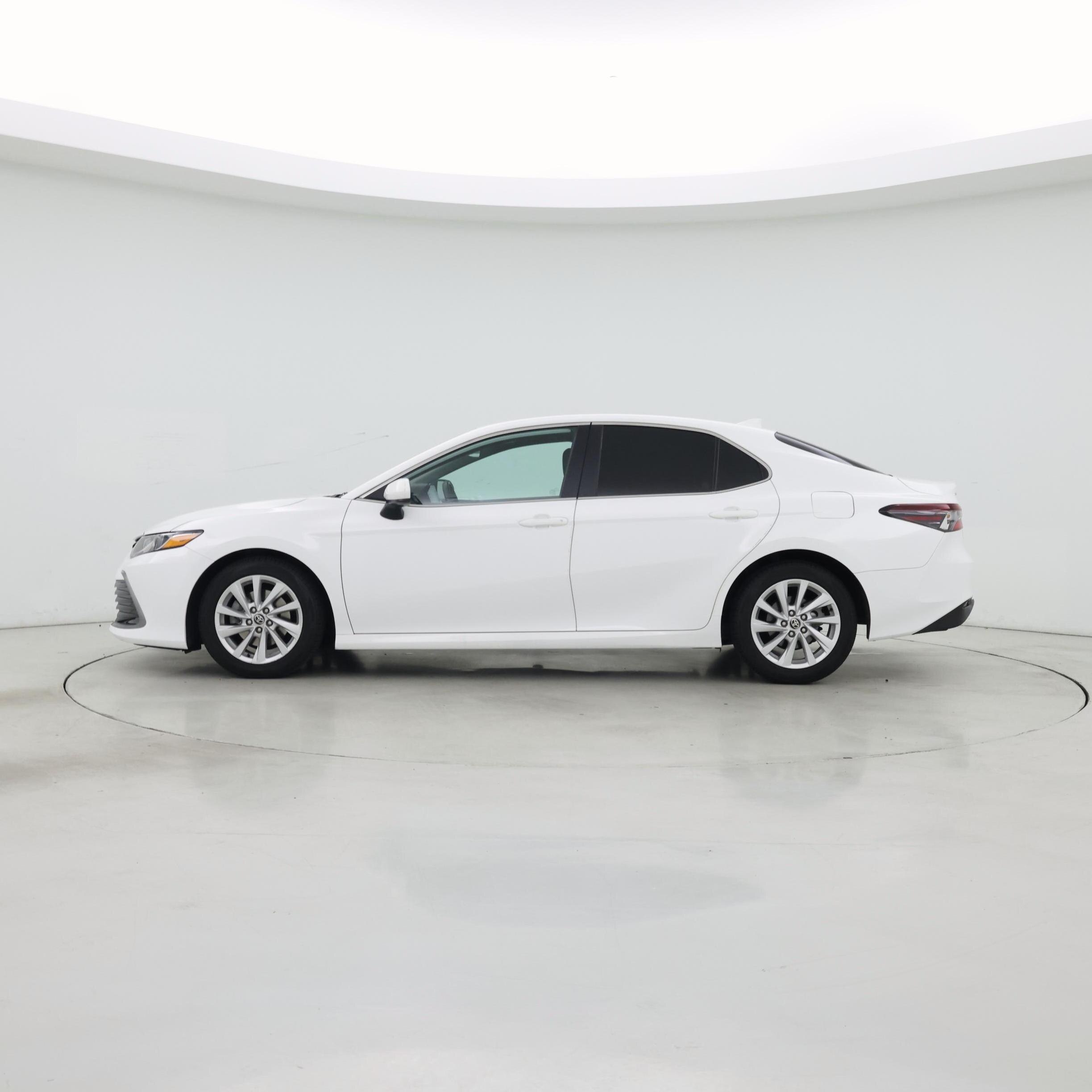 Thumbnail: 2022 Toyota Camry - 3
