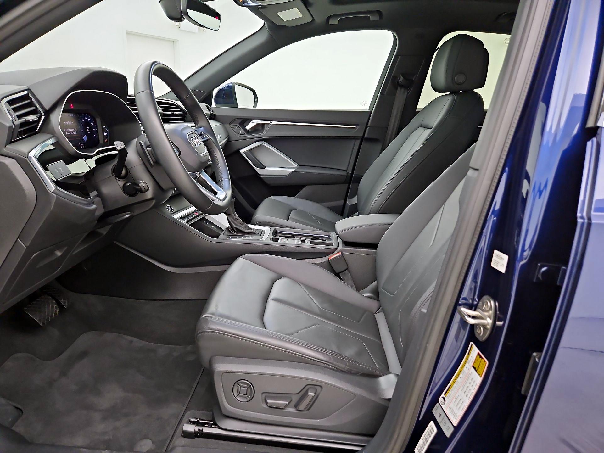 Thumbnail: 2023 Audi Q3 - 11
