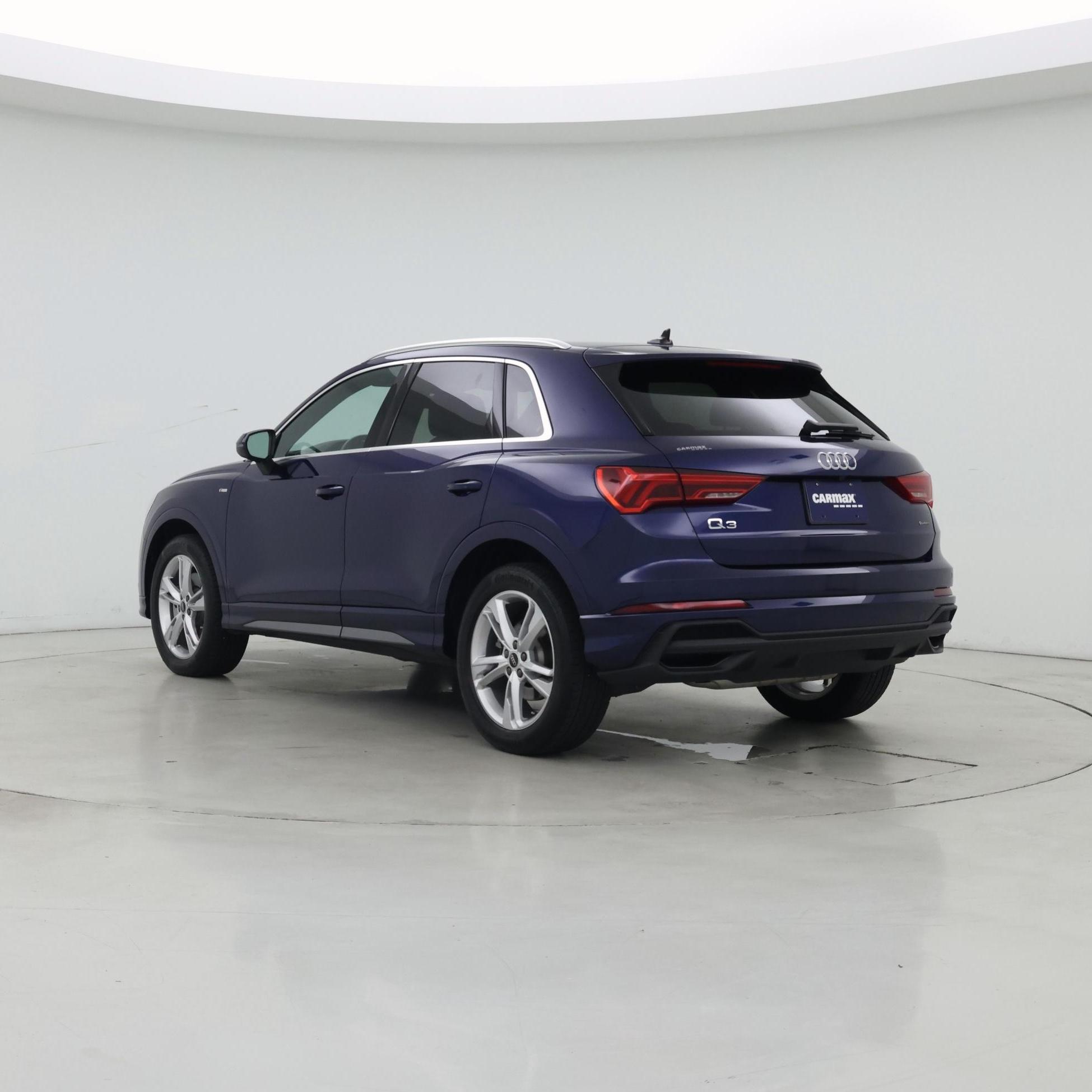 Thumbnail: 2023 Audi Q3 - 2