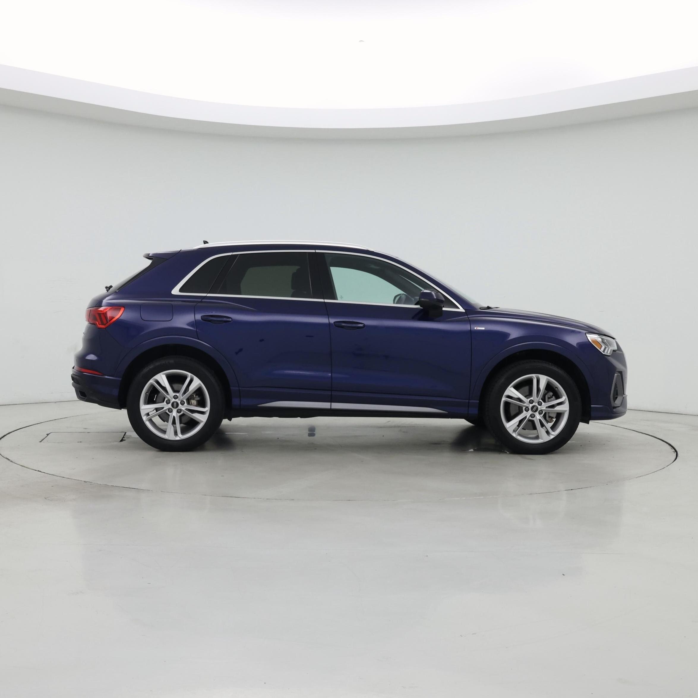 Thumbnail: 2023 Audi Q3 - 7