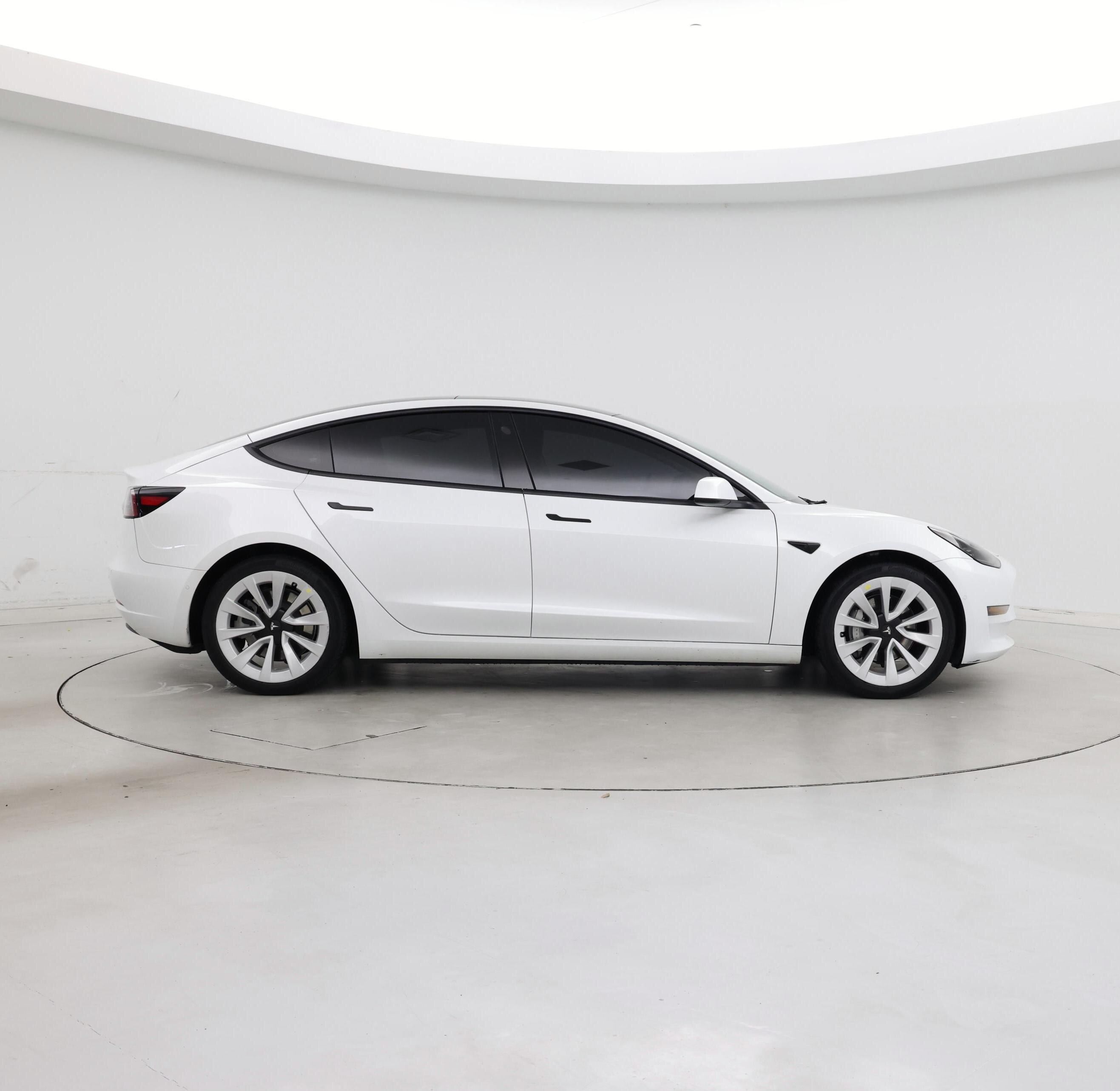 Thumbnail: 2022 Tesla Model 3 - 7